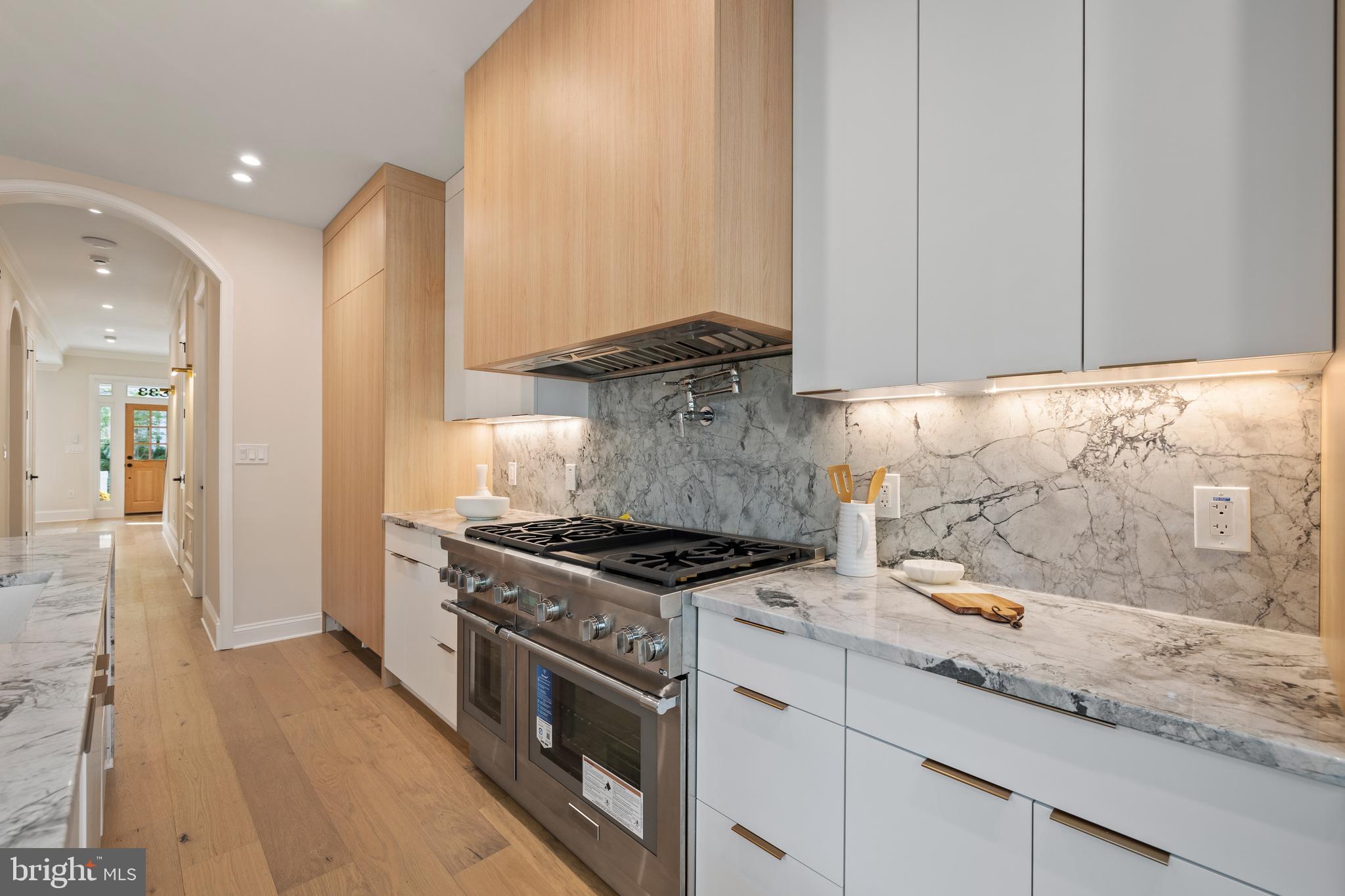 WOODLEY PARK - Residential