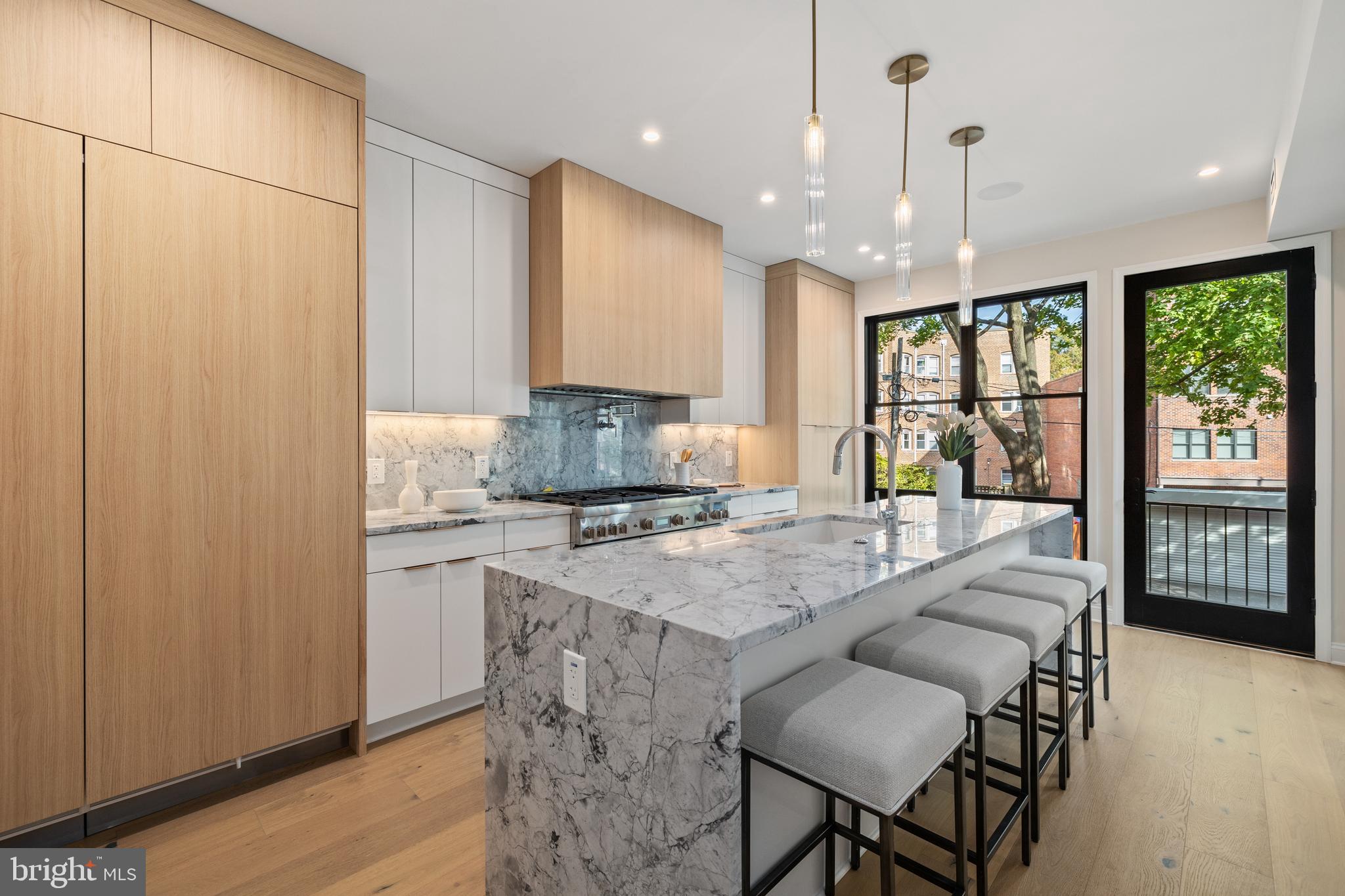 WOODLEY PARK - Residential