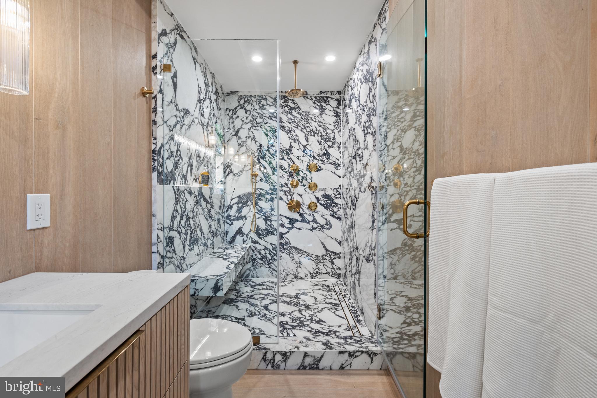 WOODLEY PARK - Residential