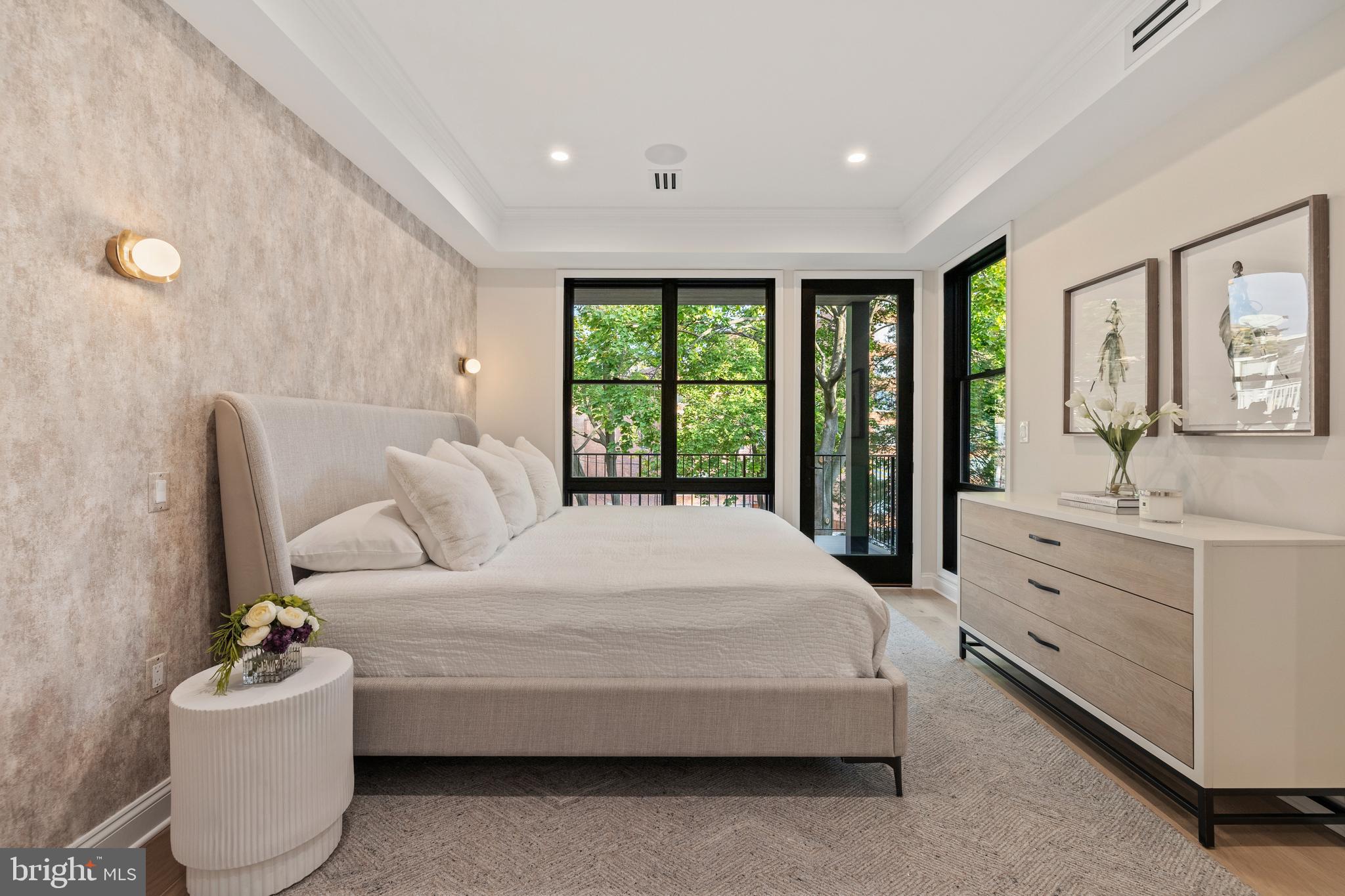 WOODLEY PARK - Residential
