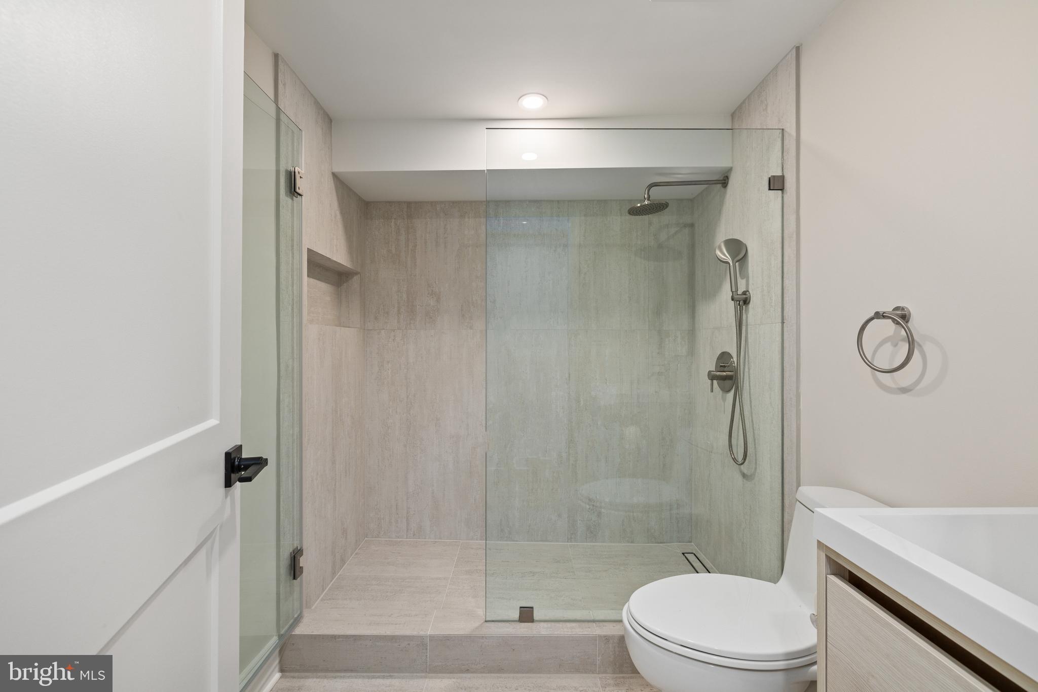 WOODLEY PARK - Residential