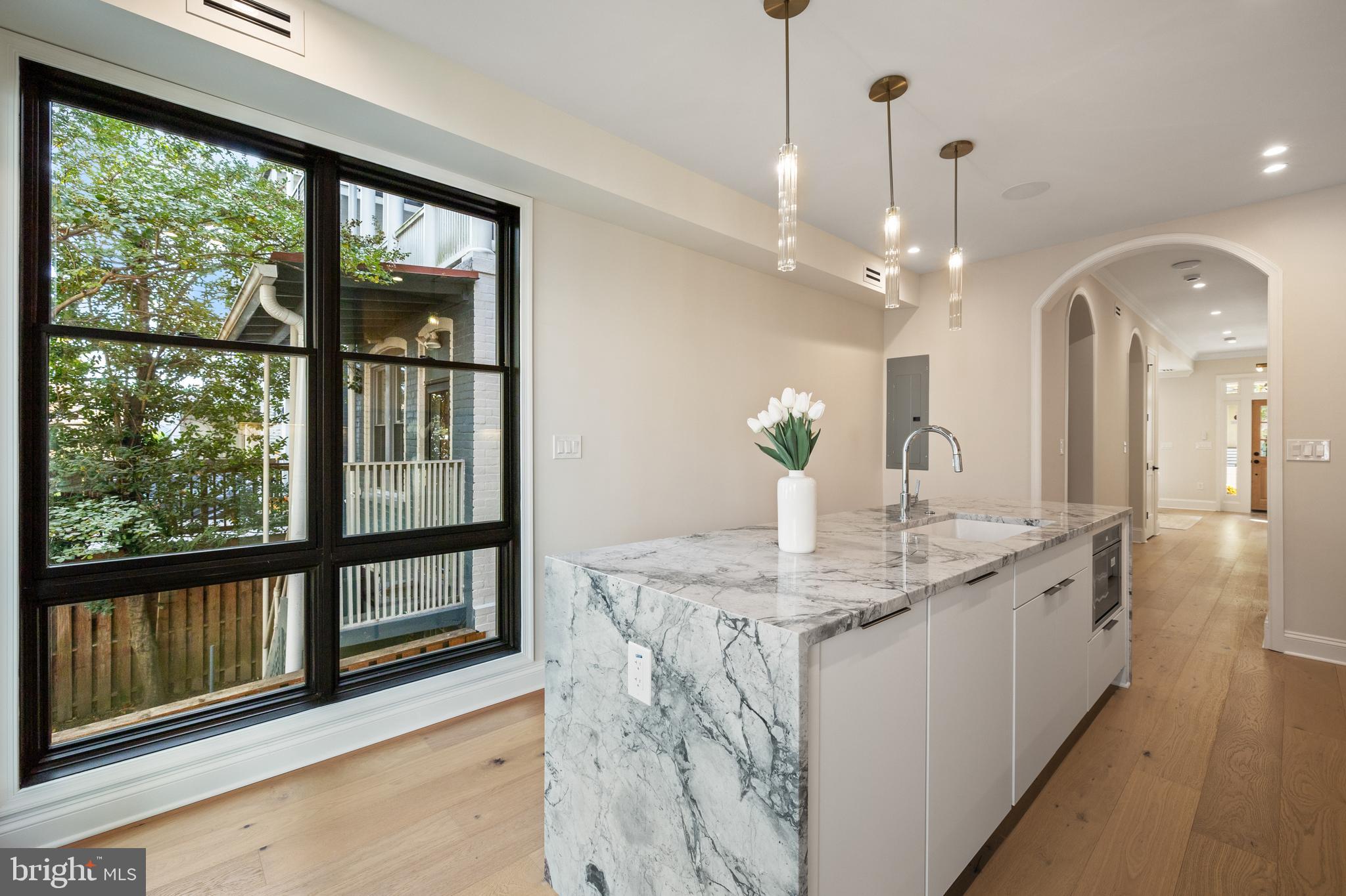 WOODLEY PARK - Residential