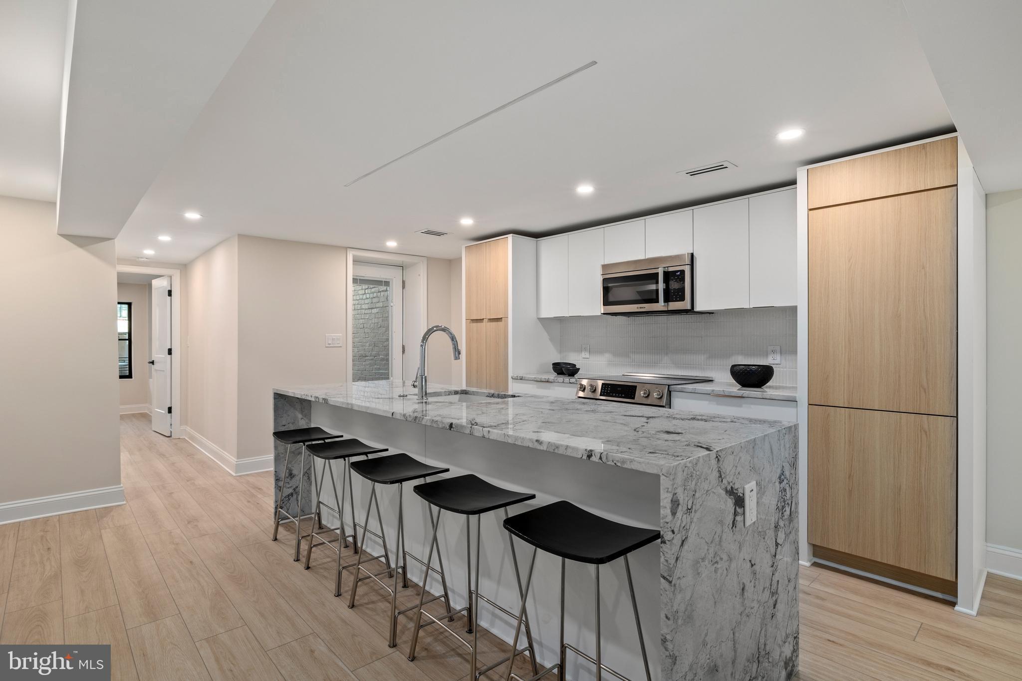 WOODLEY PARK - Residential
