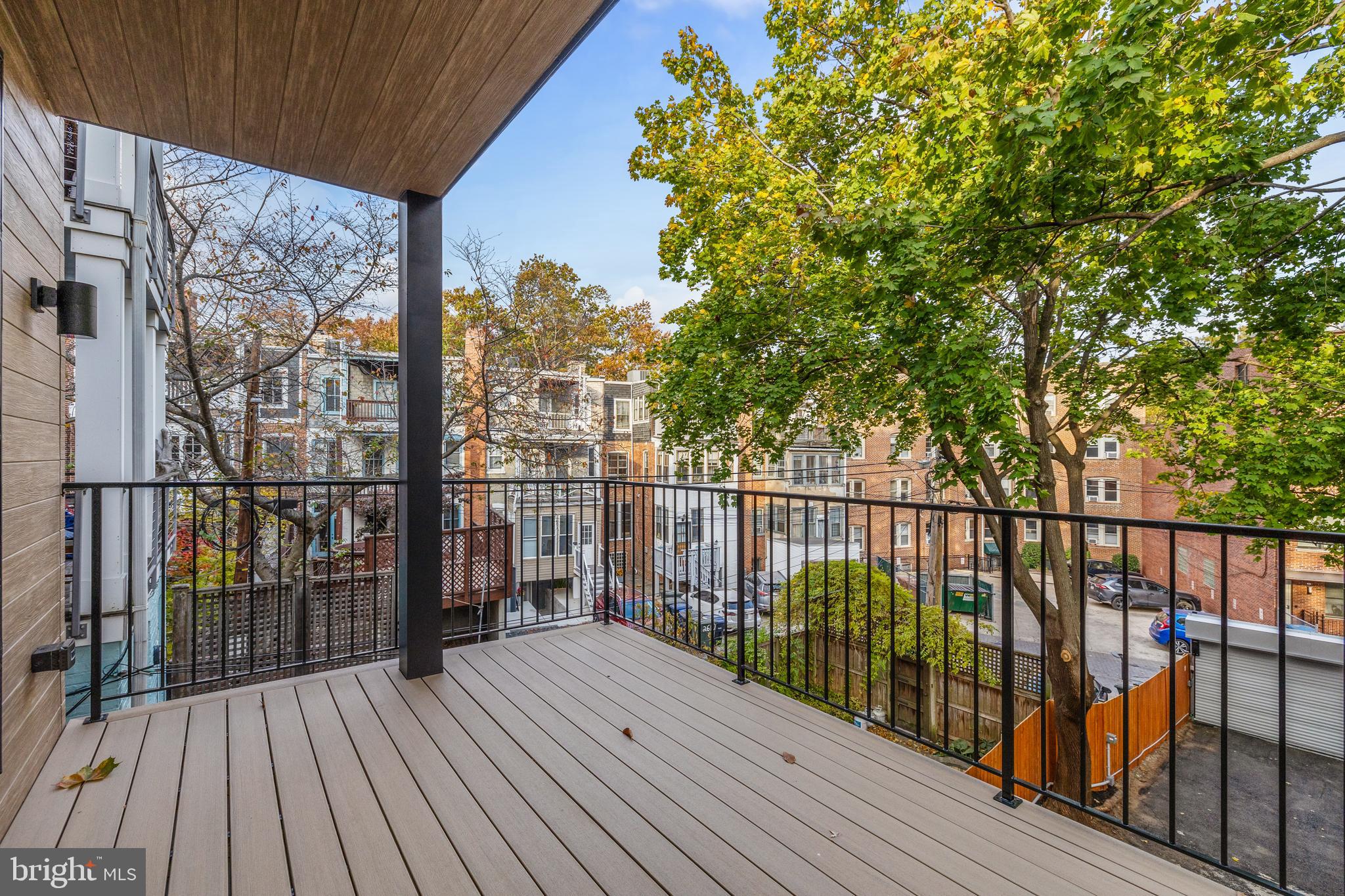 WOODLEY PARK - Residential
