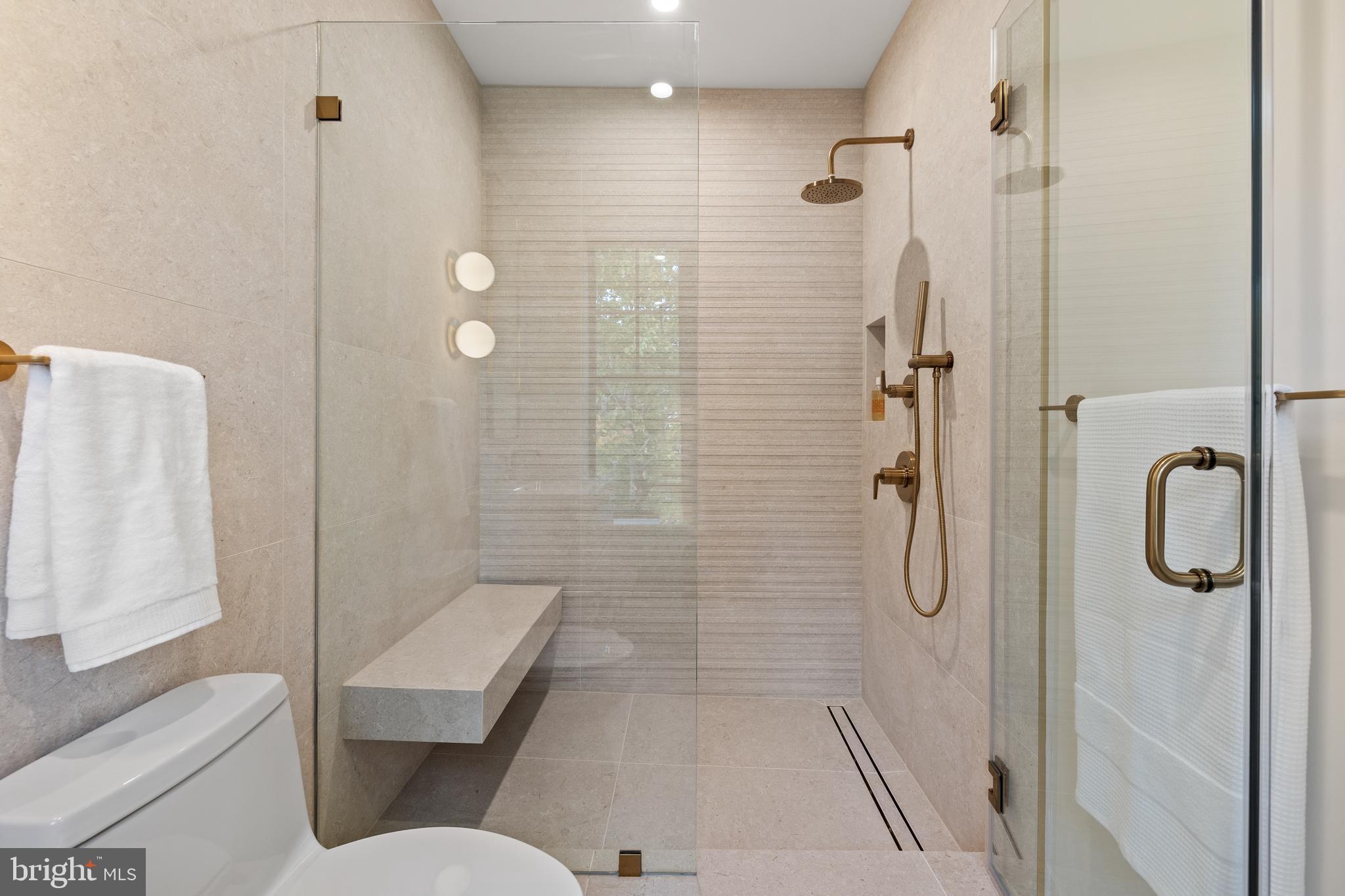 WOODLEY PARK - Residential