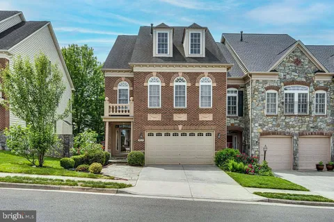 47639 Paulsen Square, Sterling, VA MLS: VALO2096688