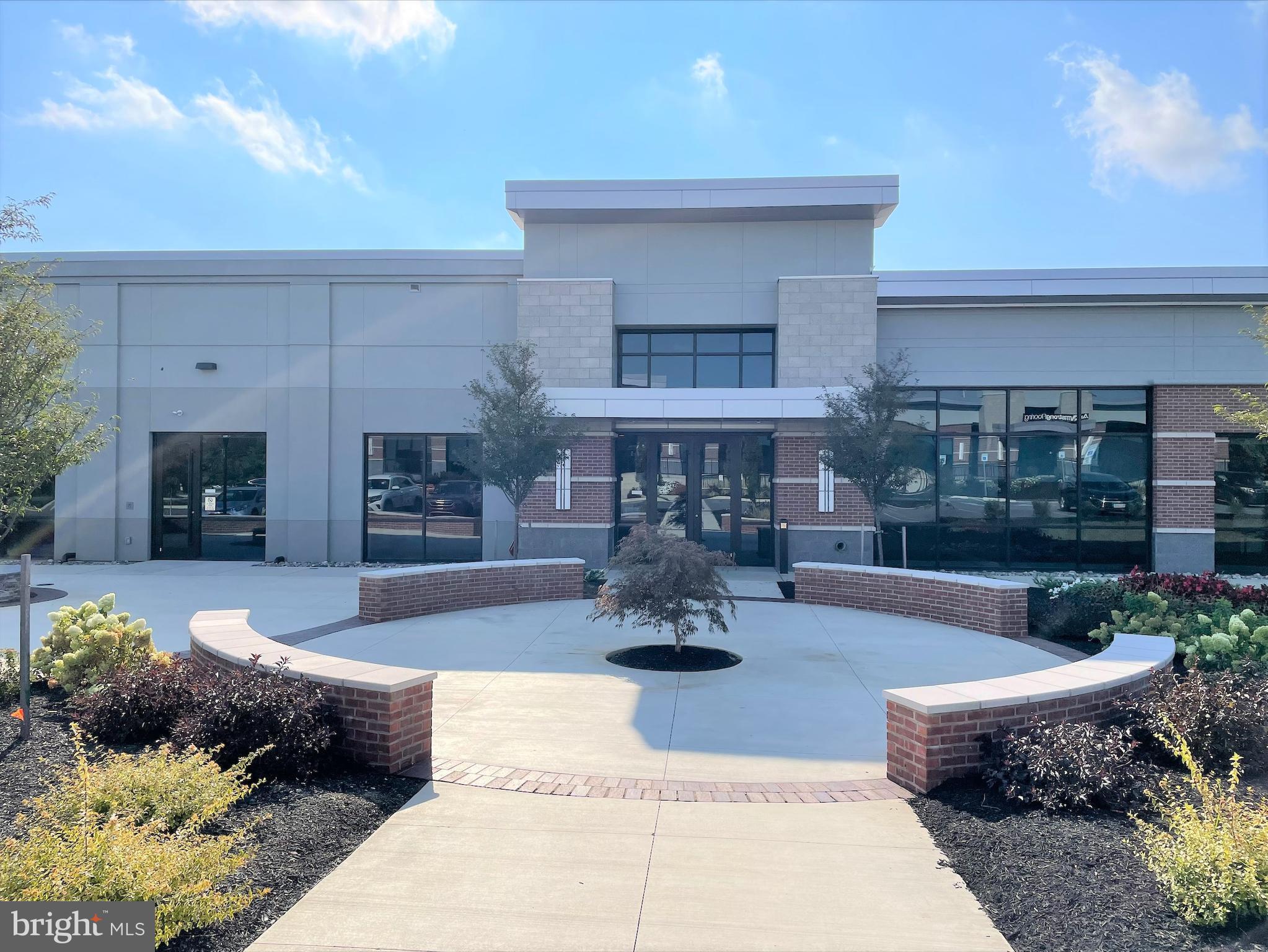 Located in Greenfield, 1740 Hempstead Road is Lancaster's premier corporate headquarters building and features approximately 34,000 SF of recently constructed space. The building features a range of large, high-ceiling open areas as well as private offices, conference rooms and a storage/warehouse area. The property is surrounded by a range of corporate and consumer amenities that enhance the employee experience for businesses that operate in our community.