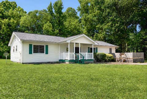 Photo of 14807 Woodville Road, WALDORF, MD 20601 (MLS # MDCH2058140)