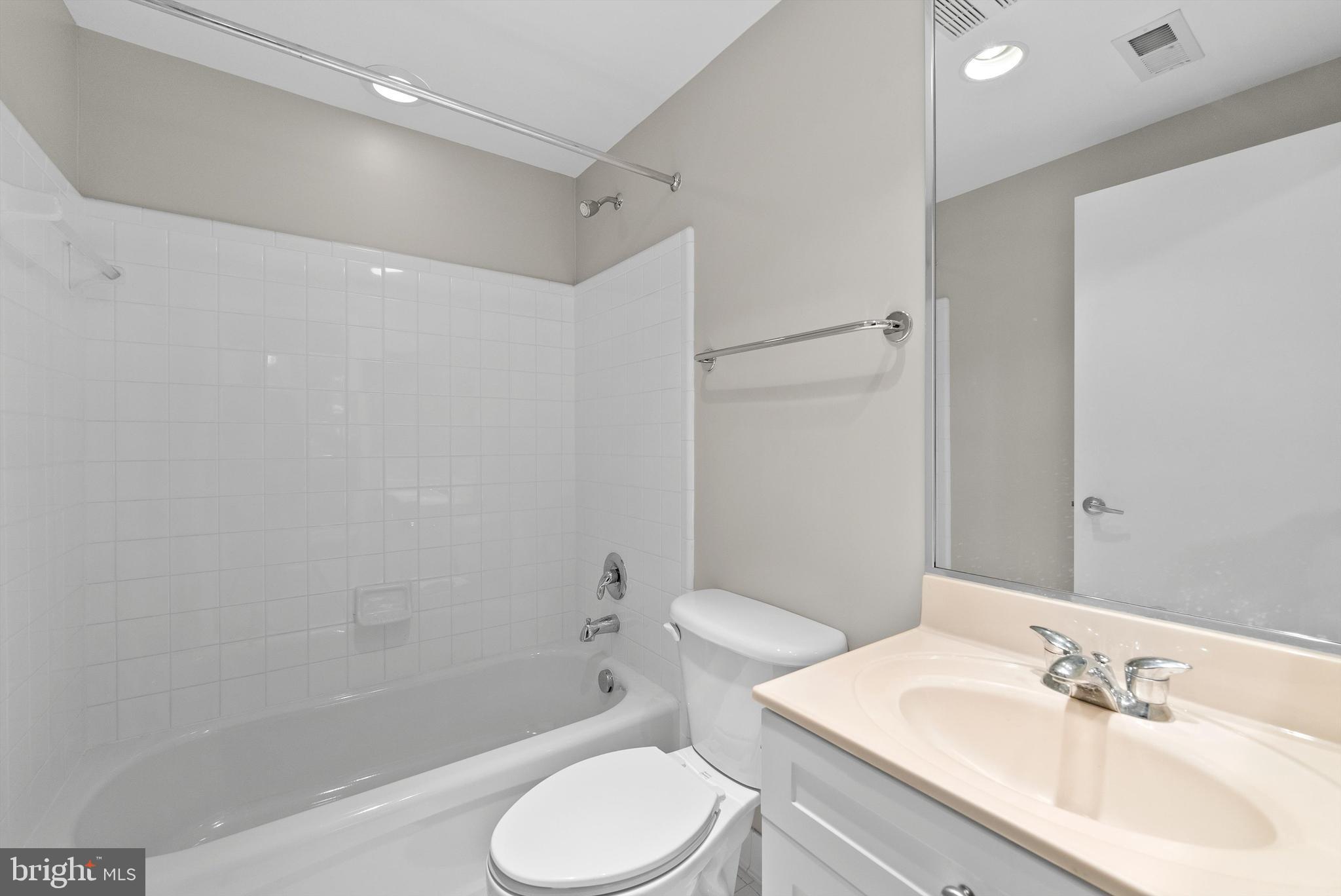 BROMPTONS - Residential Lease