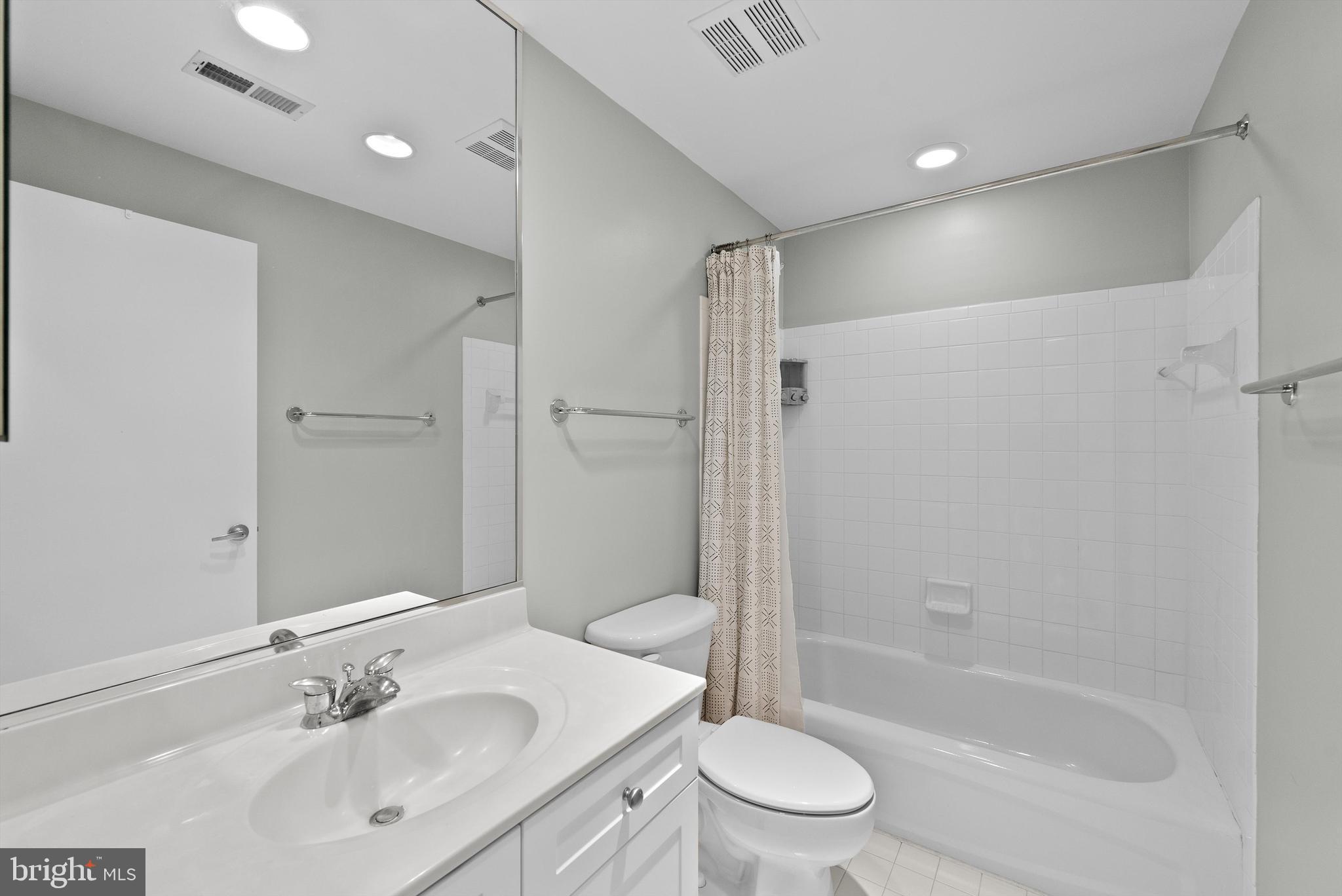 BROMPTONS - Residential Lease