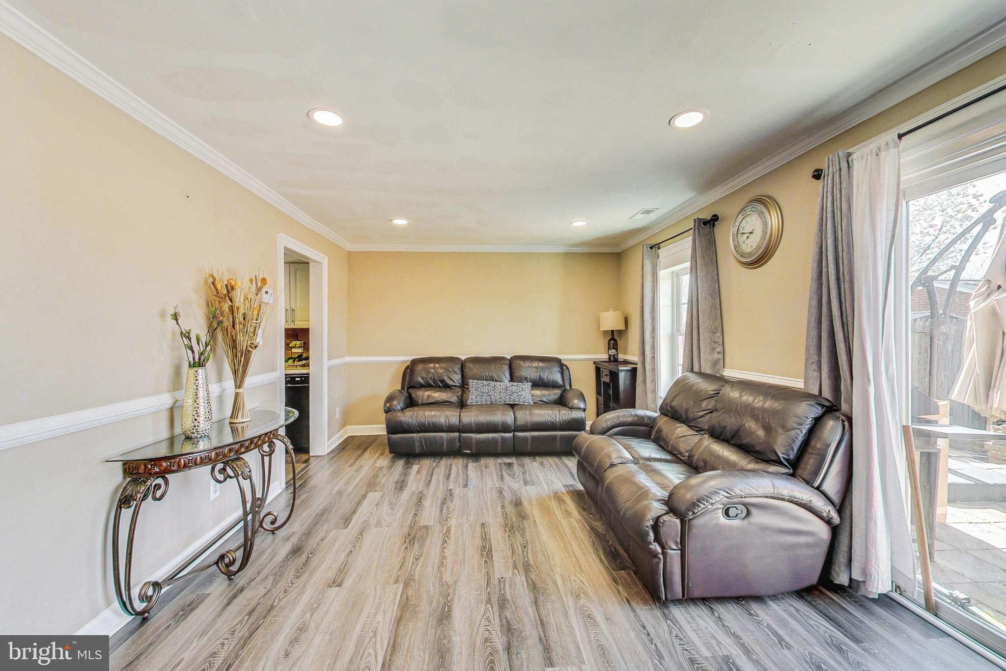 STAFFORD OAKS - Residential