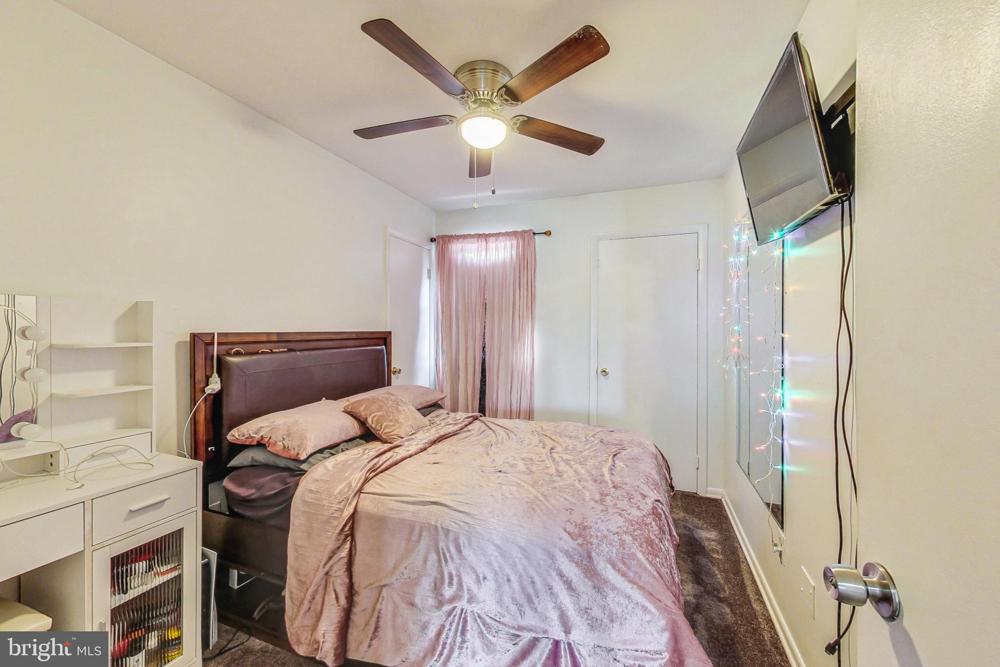 STAFFORD OAKS - Residential