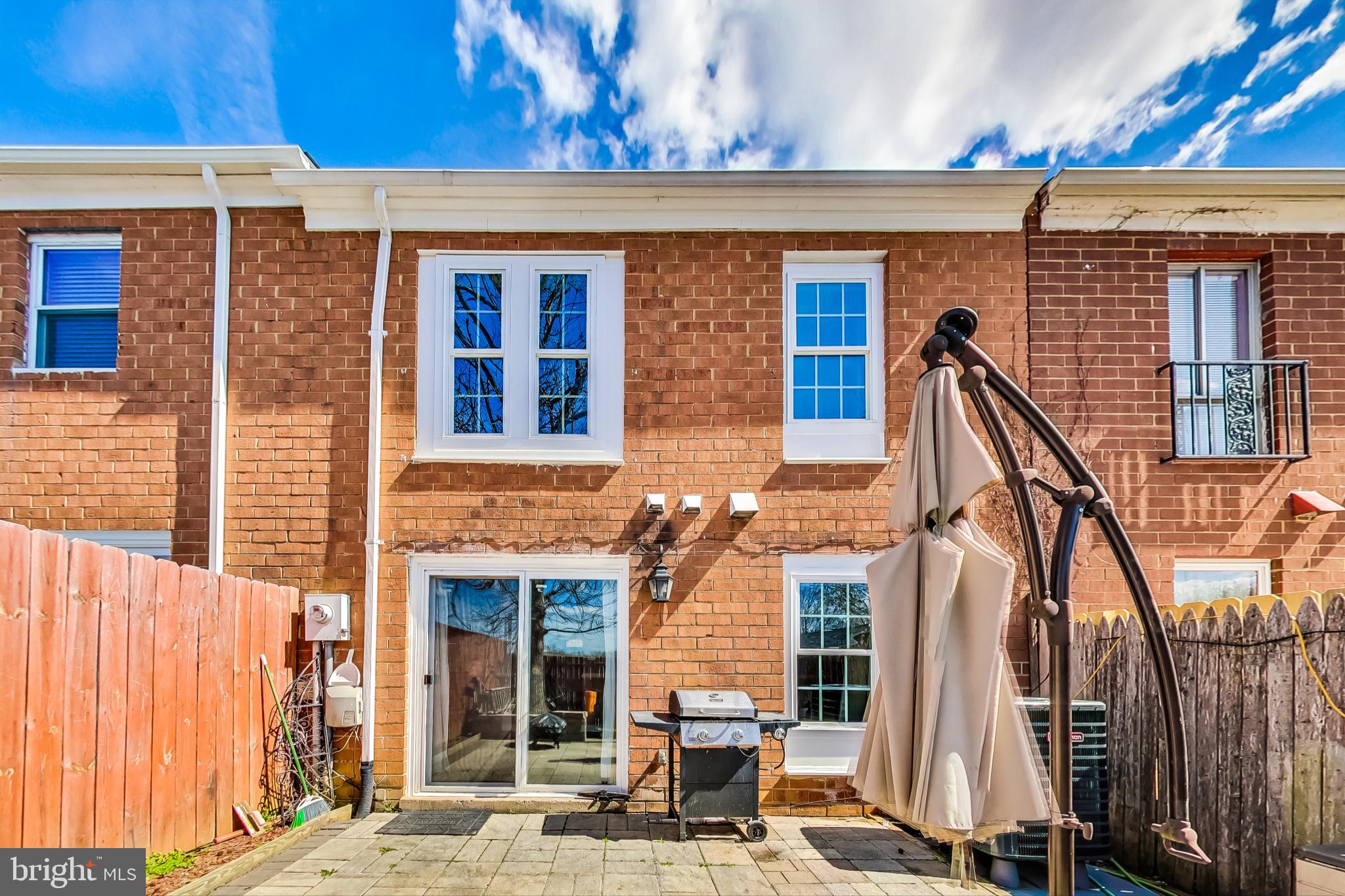 STAFFORD OAKS - Residential