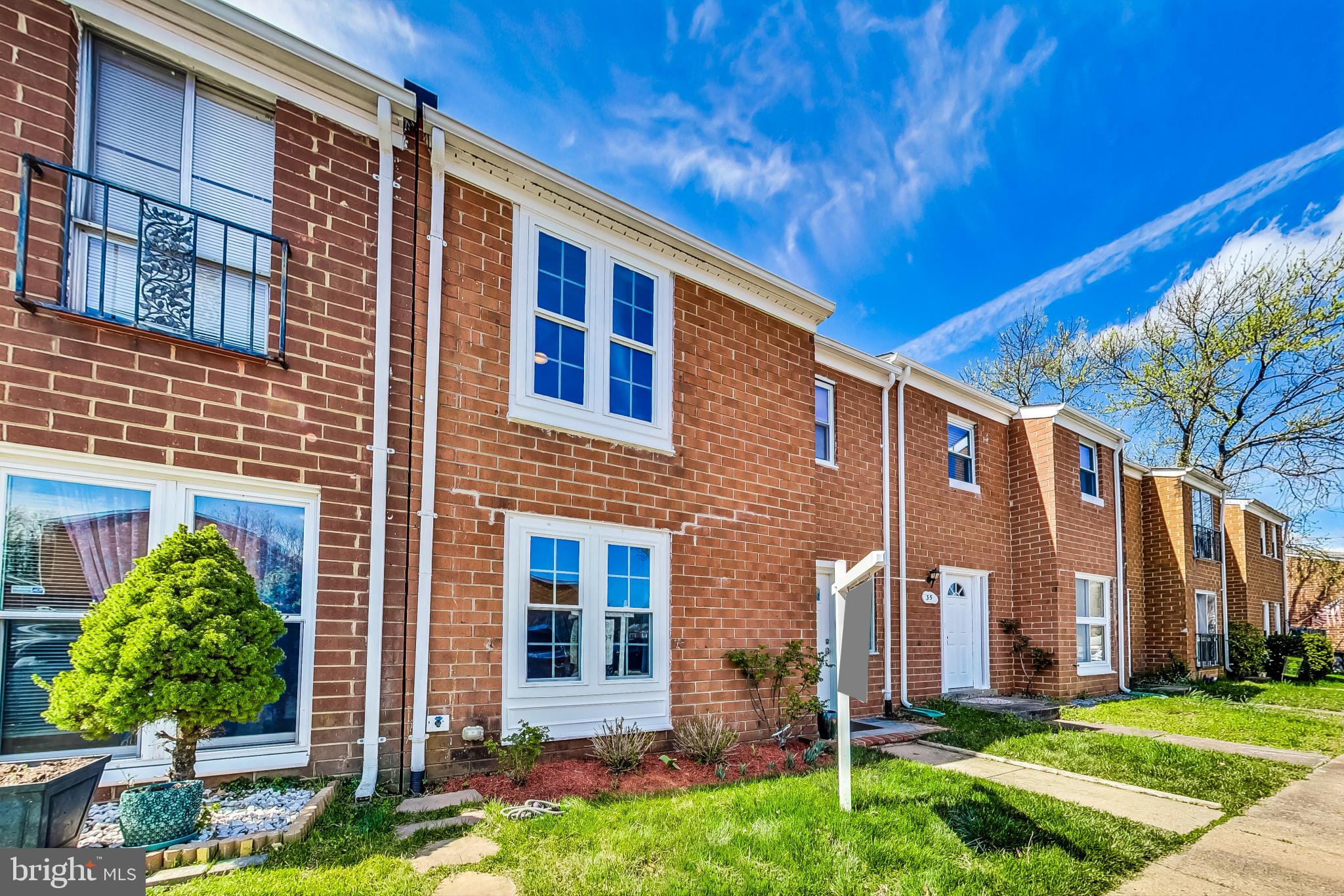 STAFFORD OAKS - Residential