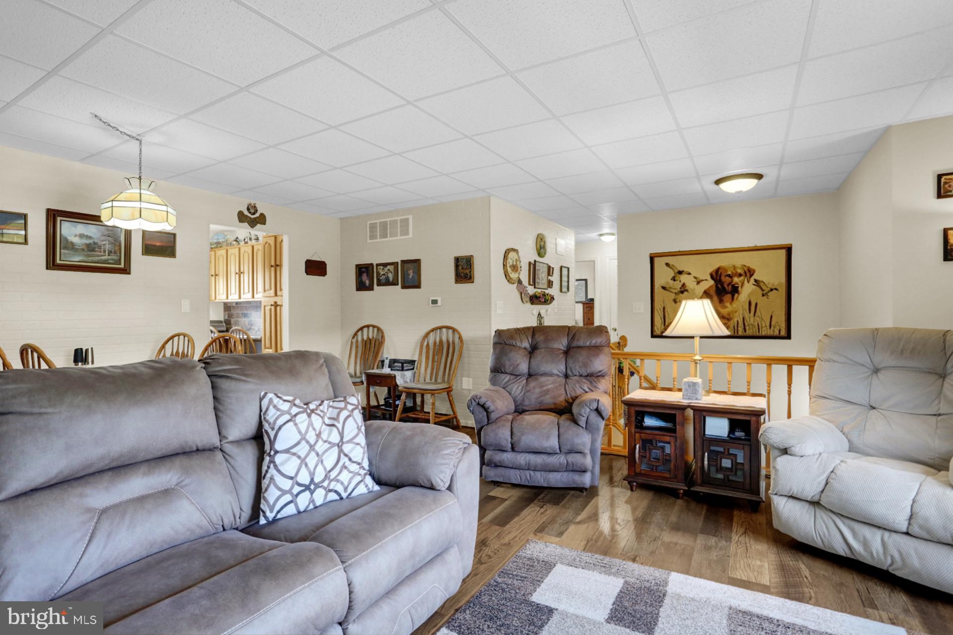 903 GRINGS HILL ROAD