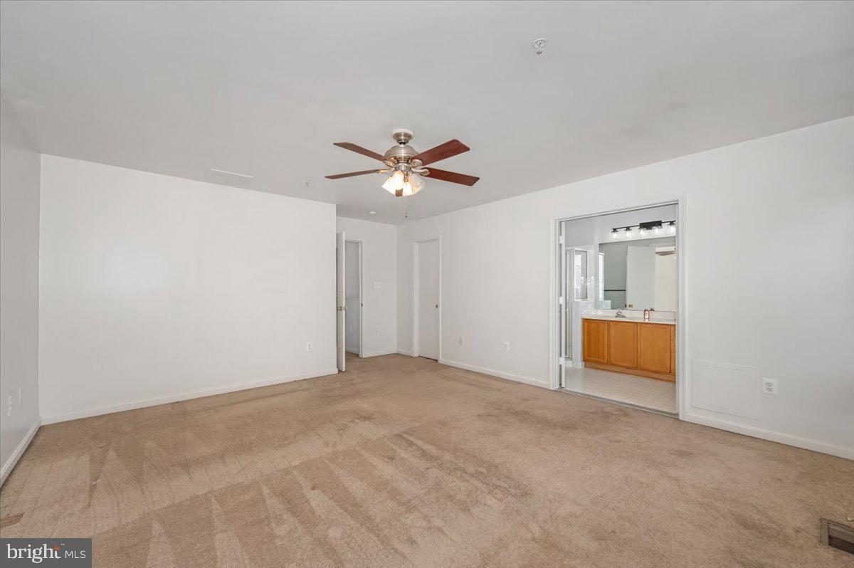 WELLINGTON TRACE - Residential