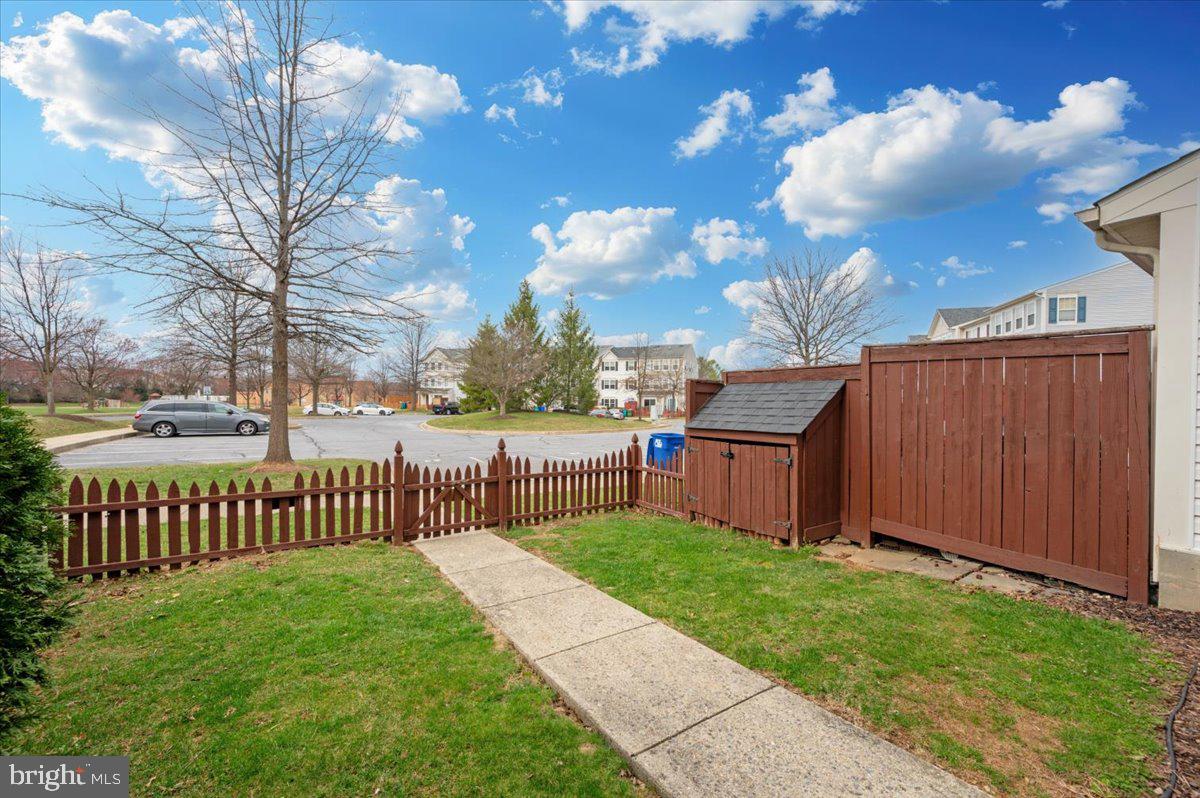 WELLINGTON TRACE - Residential