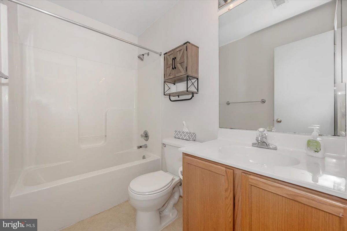 WELLINGTON TRACE - Residential