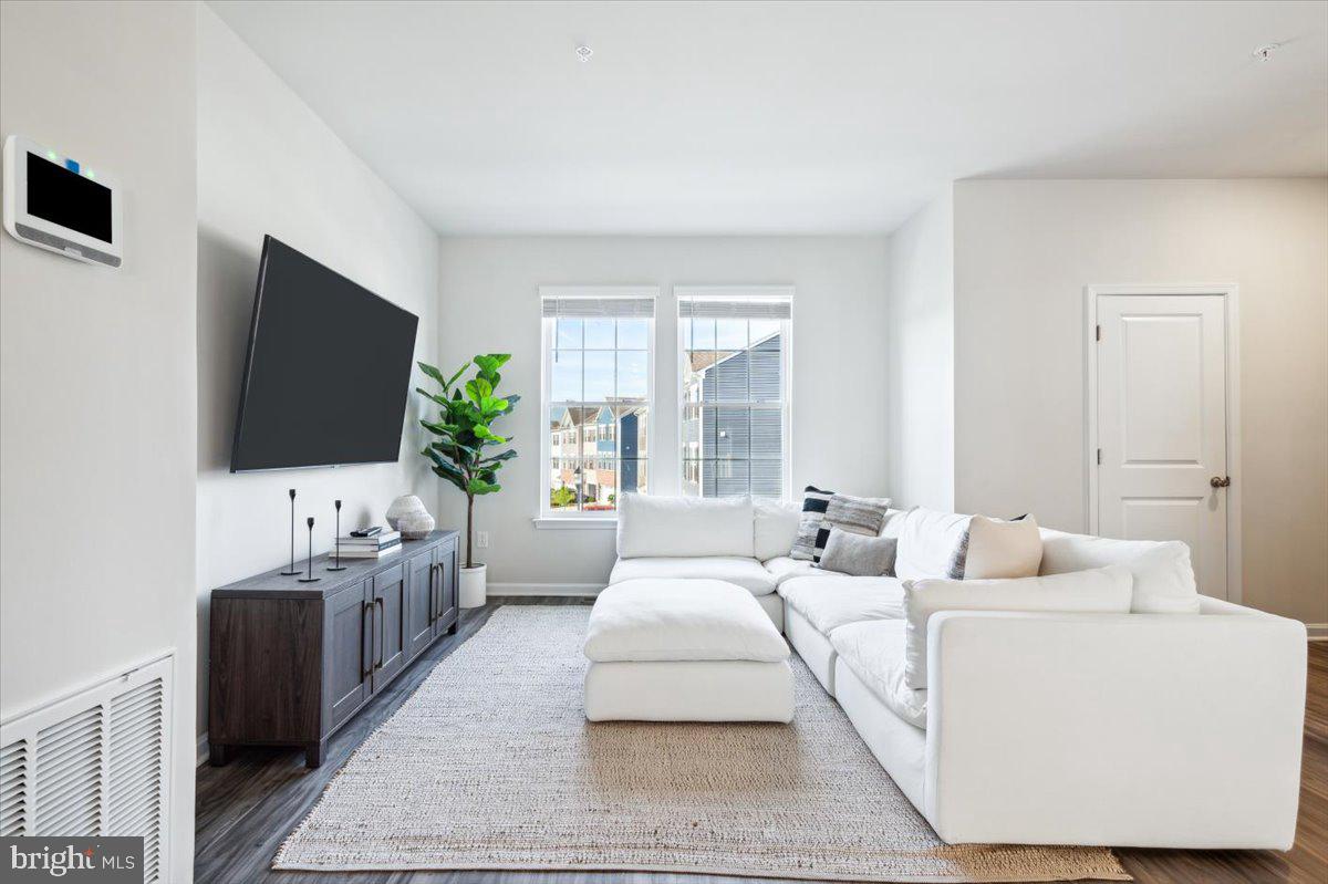 TUSCARORA CREEK - Residential