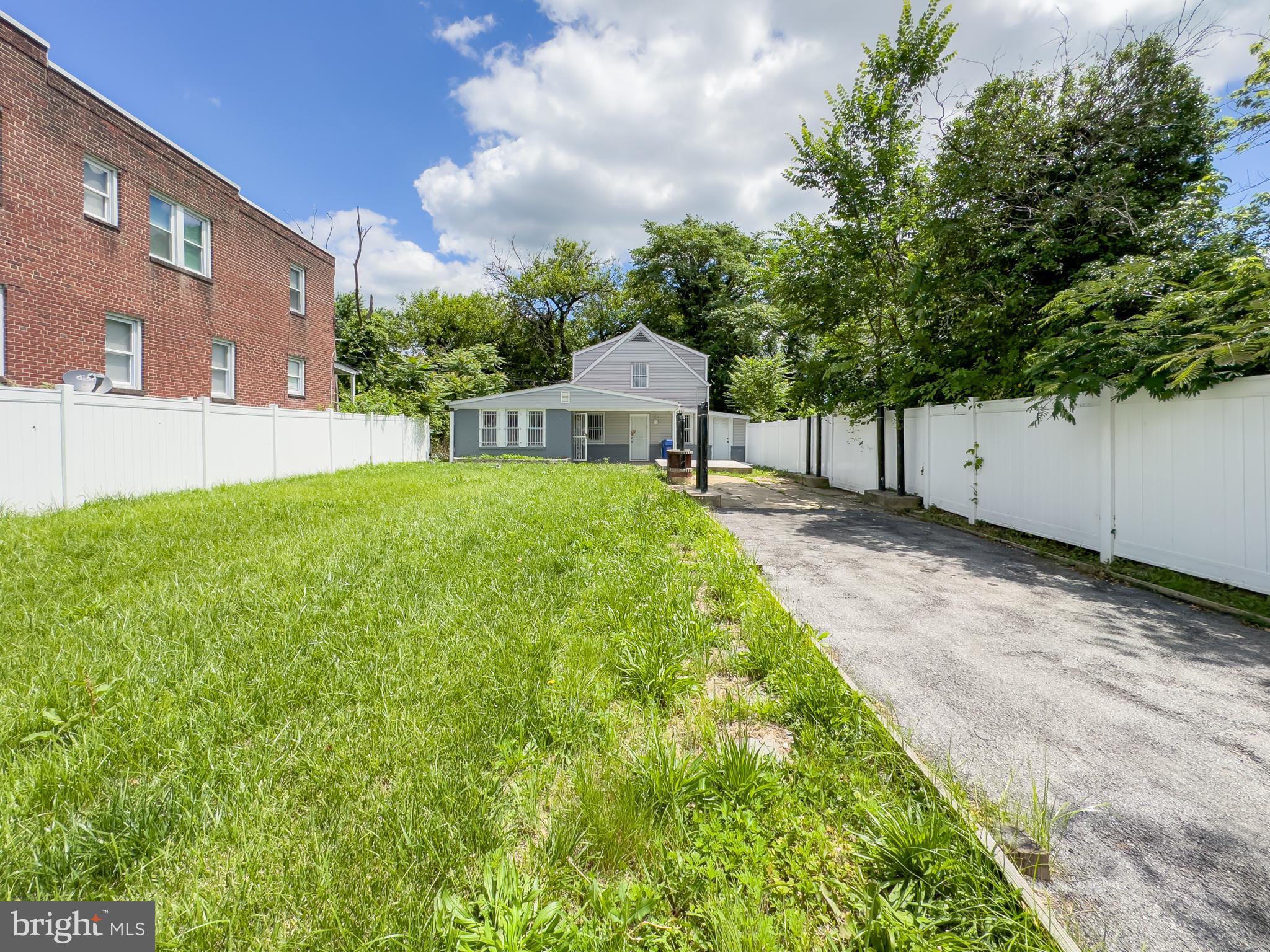 ARLINGTON - Residential Lease