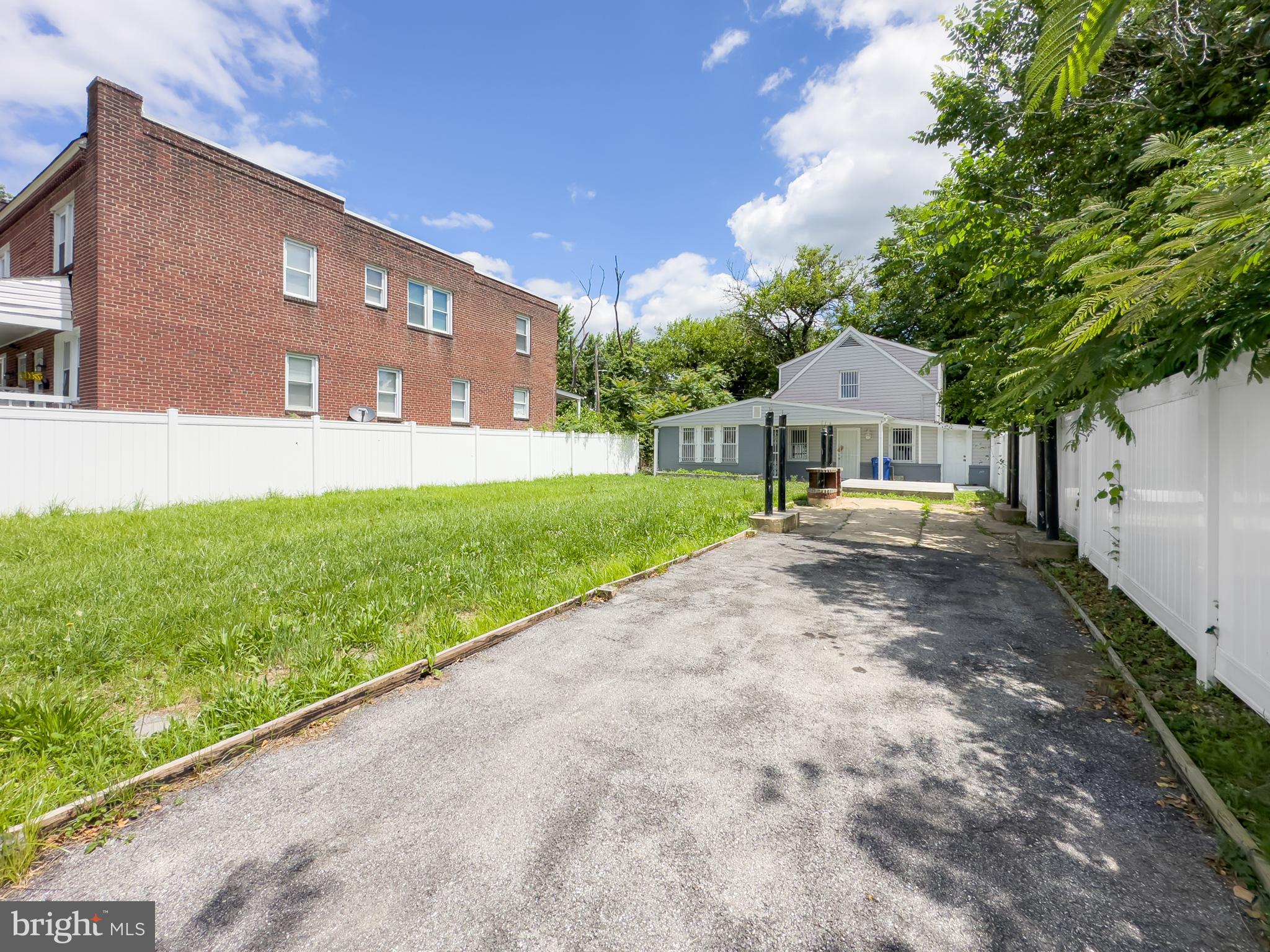 ARLINGTON - Residential Lease