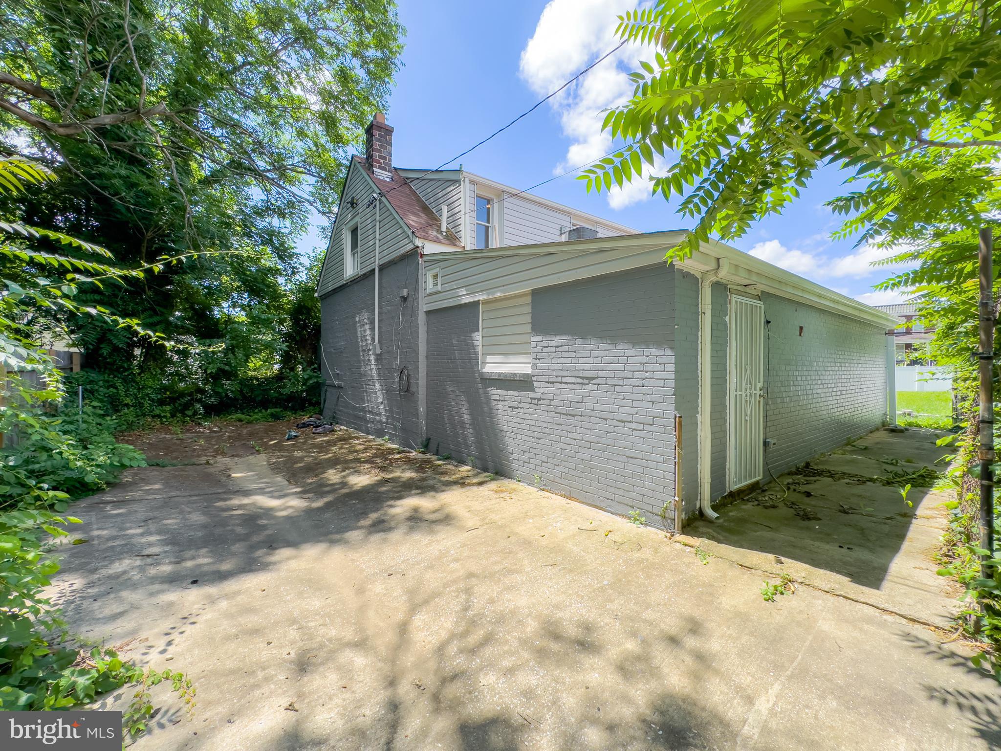 ARLINGTON - Residential Lease