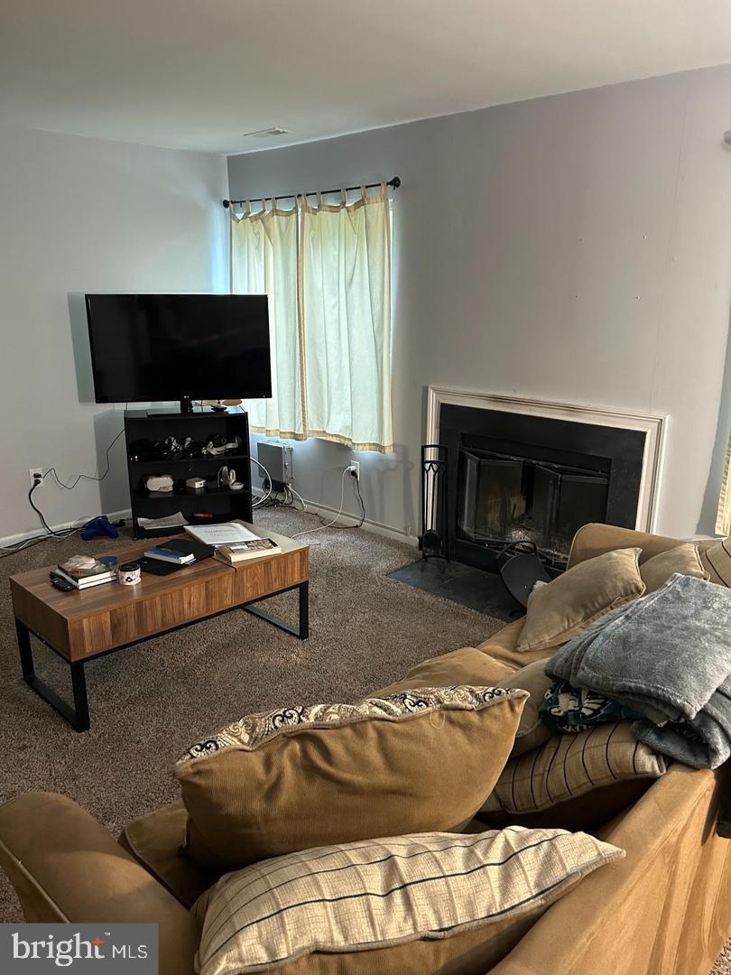 CRESTWOOD CONDO - Residential Lease