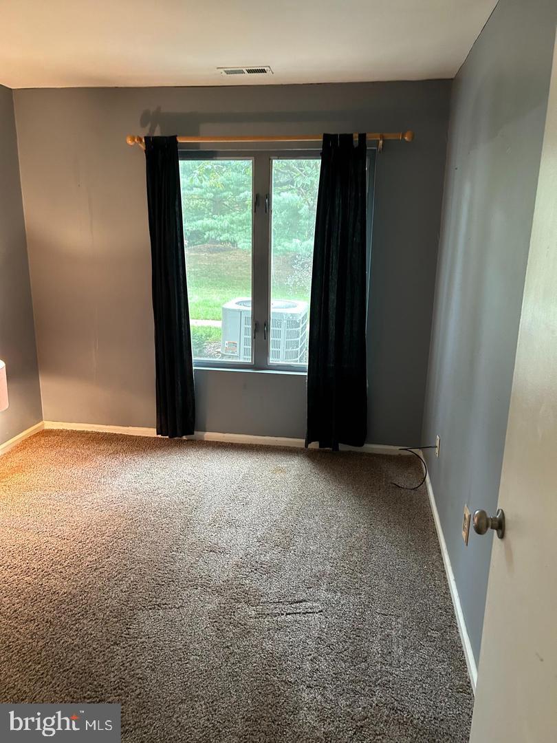 CRESTWOOD CONDO - Residential Lease