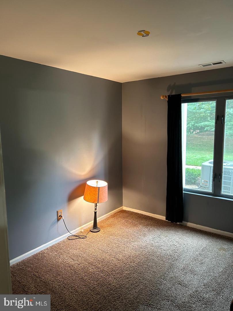 CRESTWOOD CONDO - Residential Lease