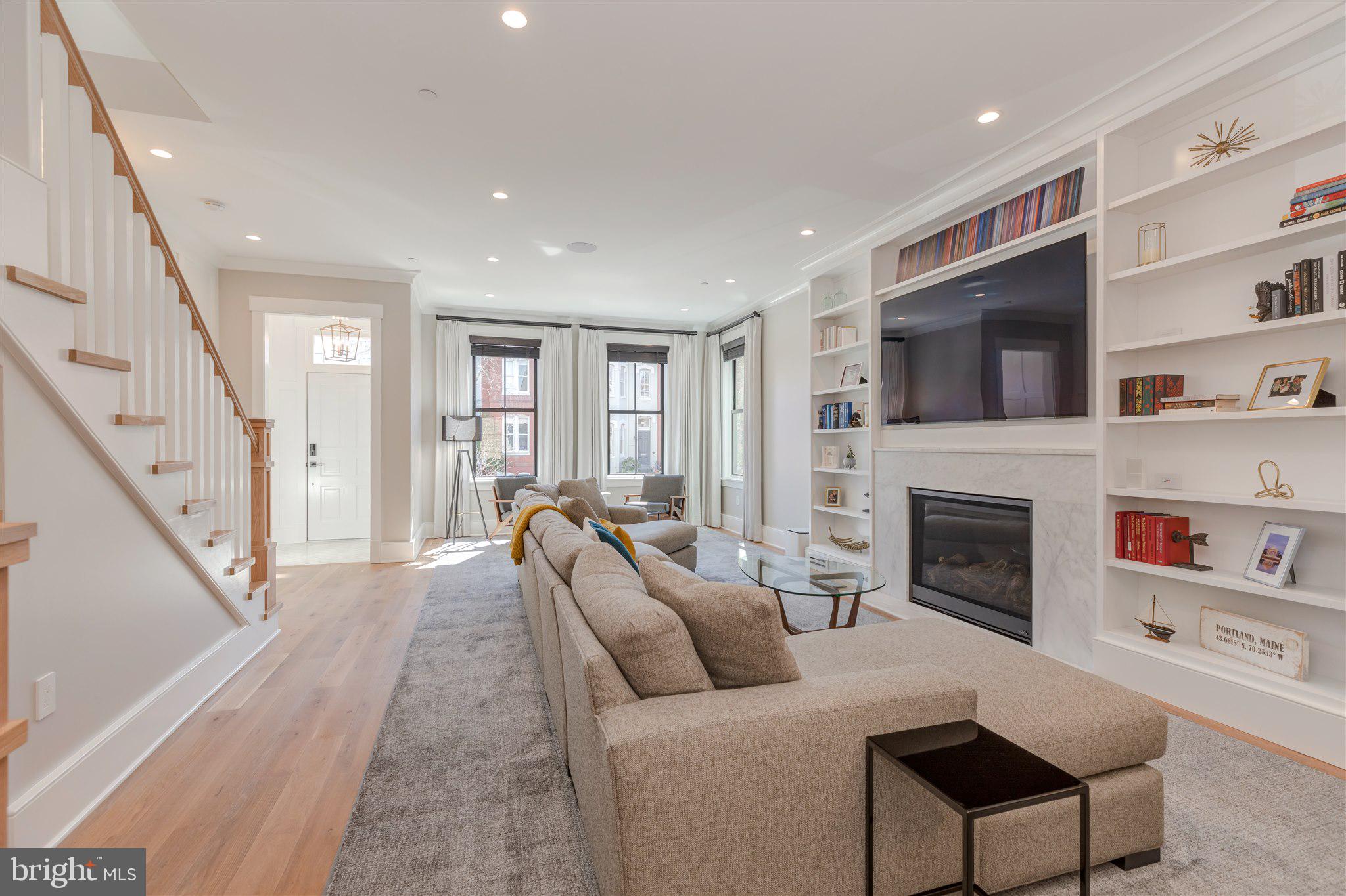 CAPITOL HILL - Residential