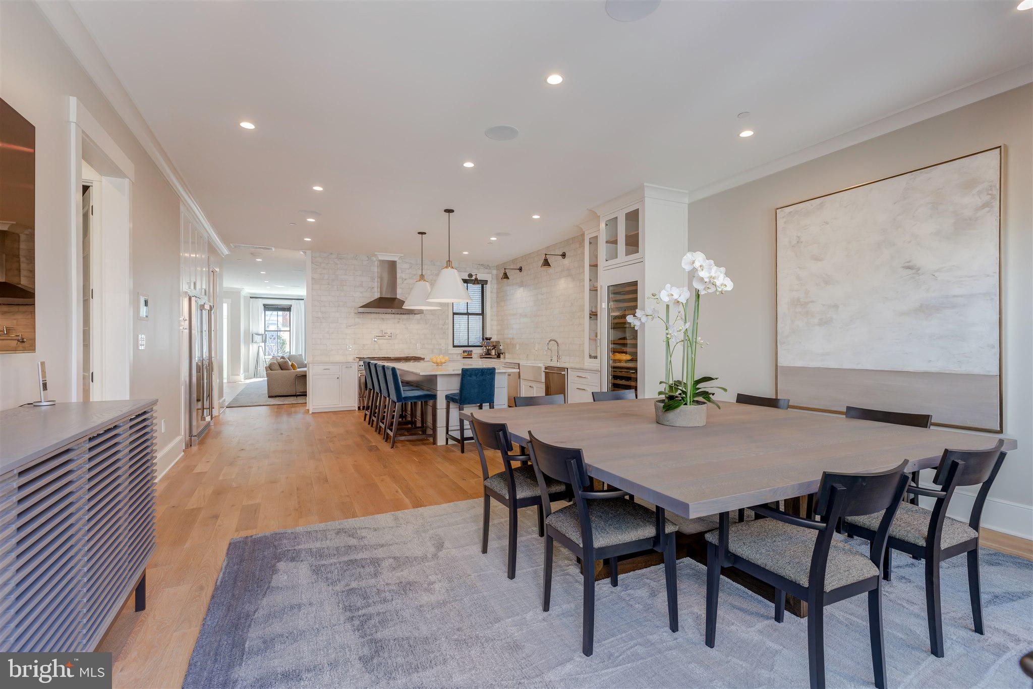 CAPITOL HILL - Residential