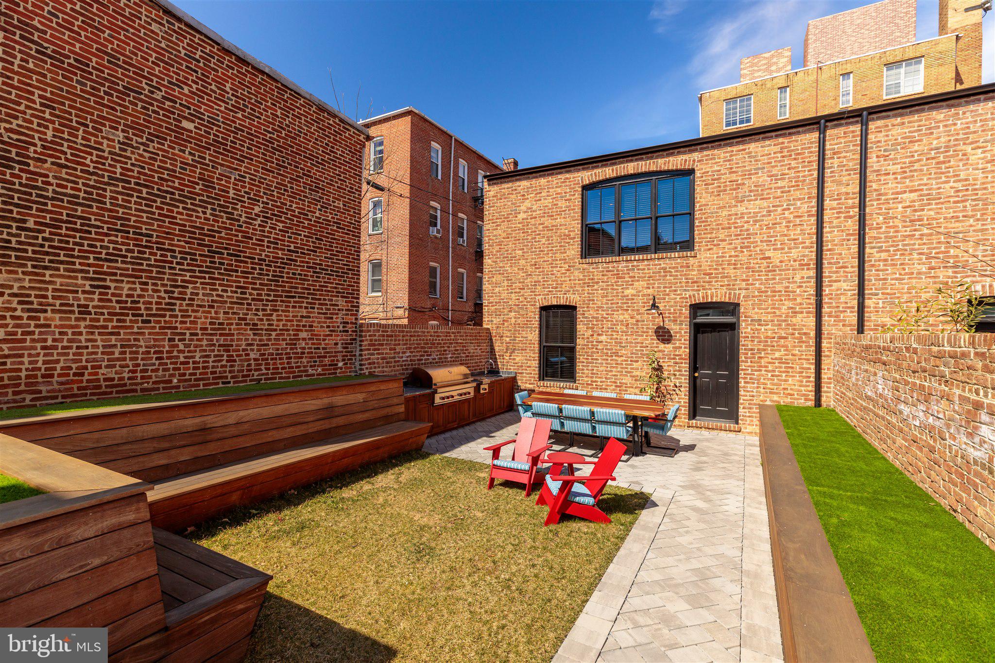 CAPITOL HILL - Residential