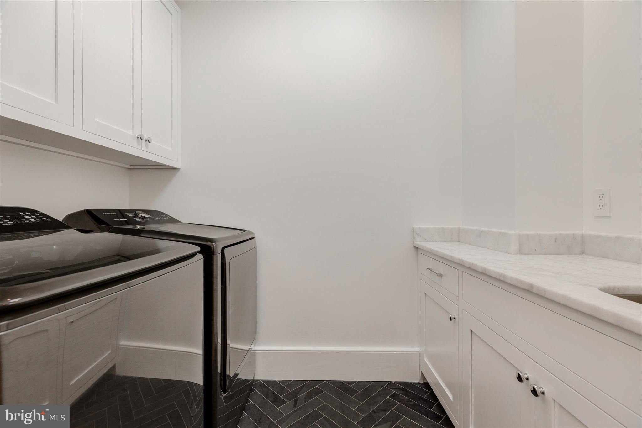 CAPITOL HILL - Residential