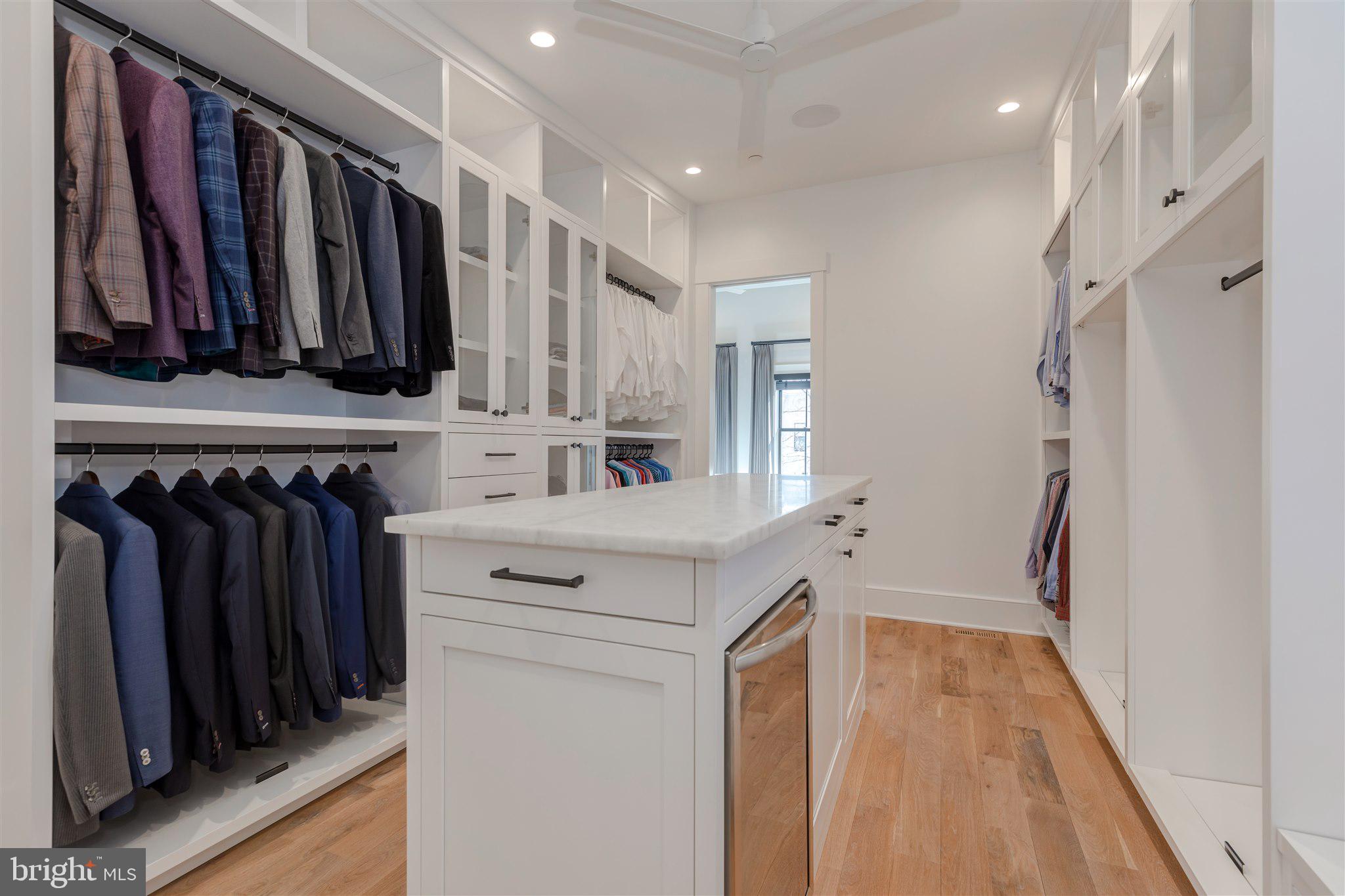 CAPITOL HILL - Residential