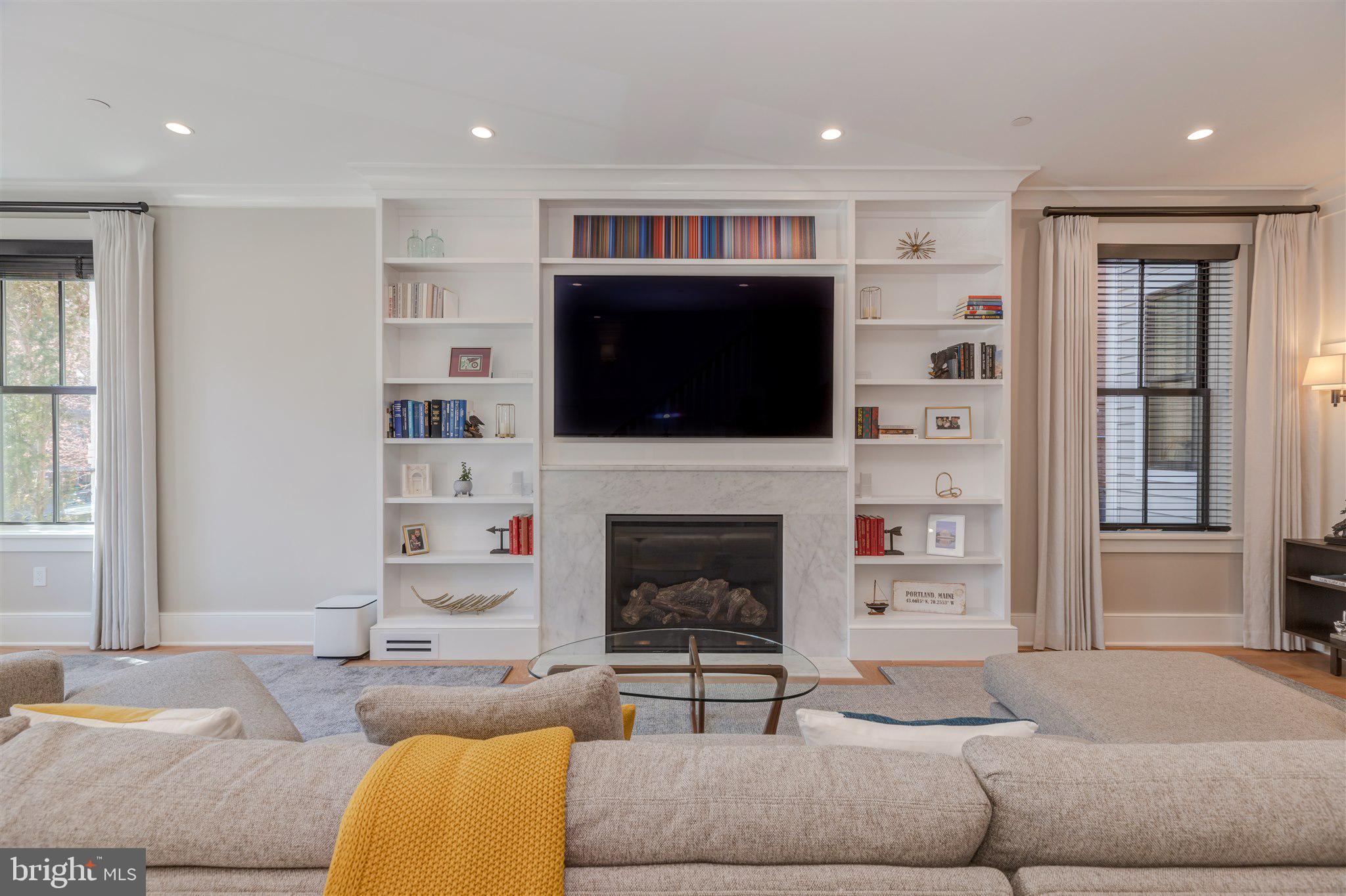 CAPITOL HILL - Residential