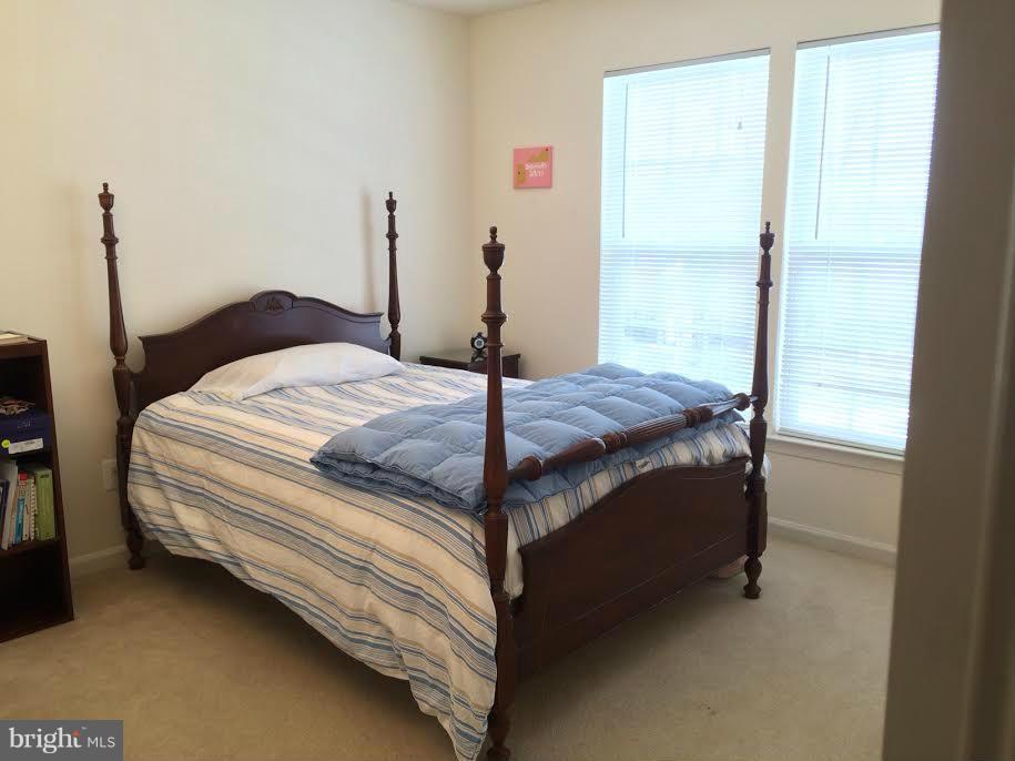 LANSDOWNE ON THE POTOMAC - Residential Lease