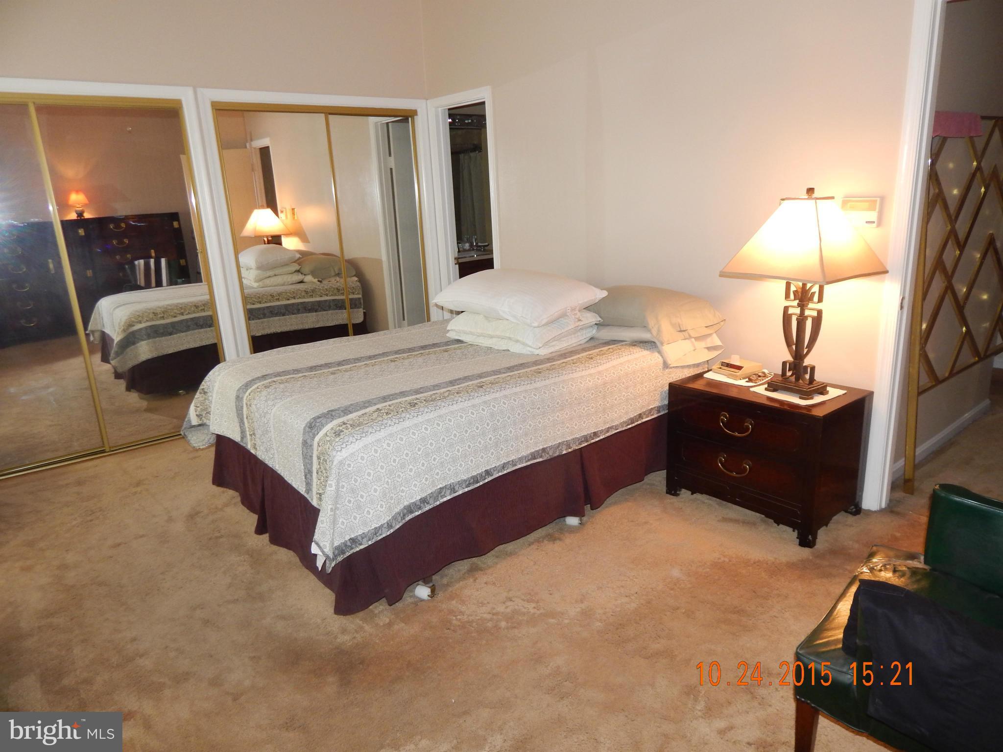 VALLEY STREAM ESTATES - Residential