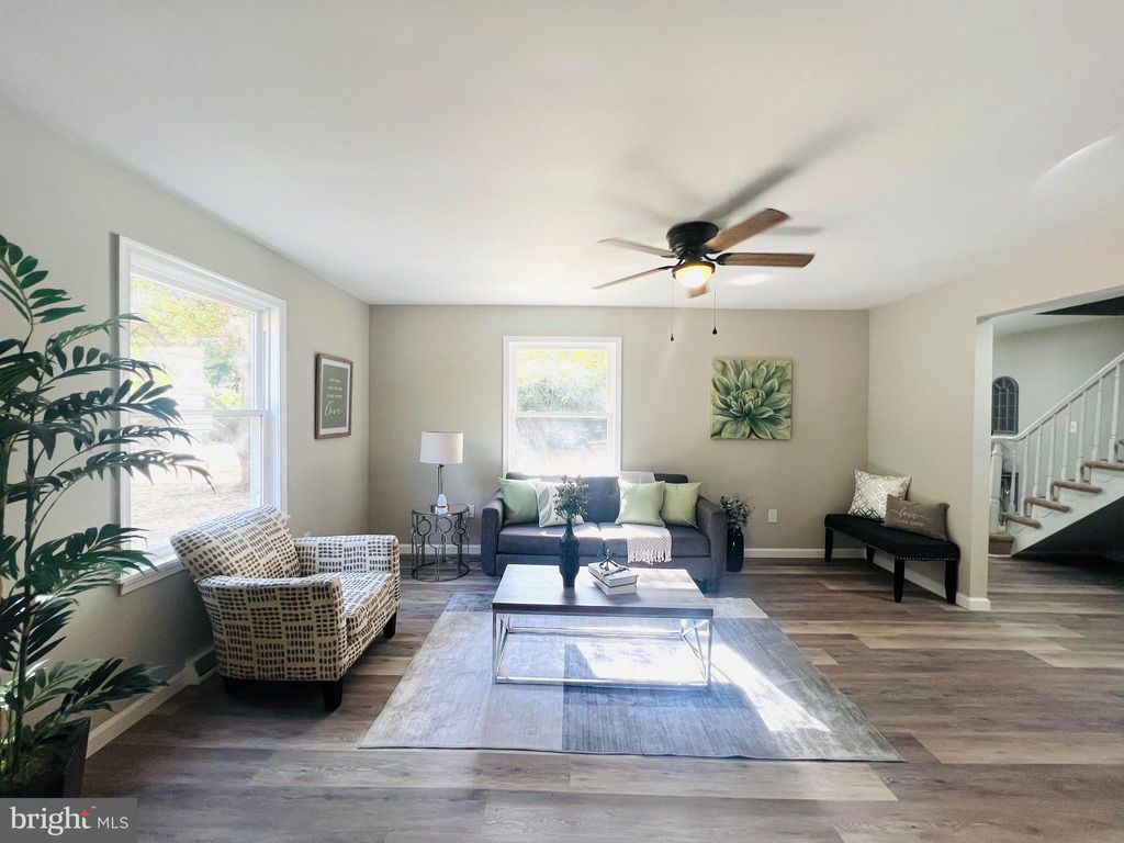 Photo of 231 S Hook Road, PENNSVILLE, NJ 08070 (MLS # NJSA2016824)