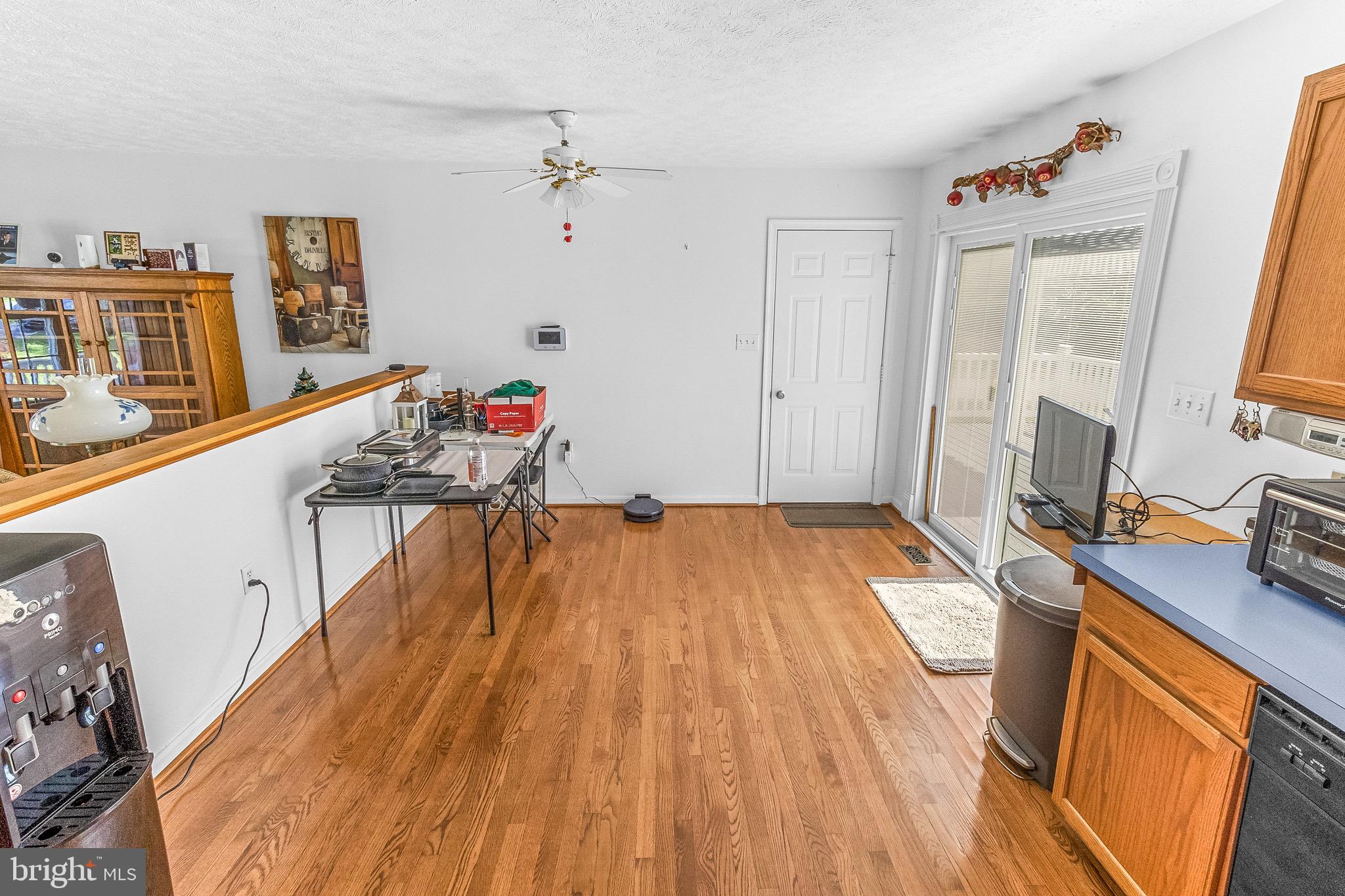 DOUGLAS OAKS - Residential