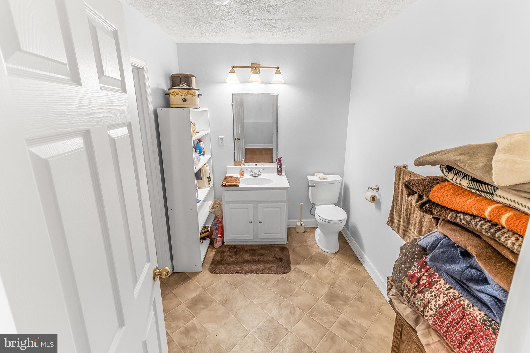 DOUGLAS OAKS - Residential