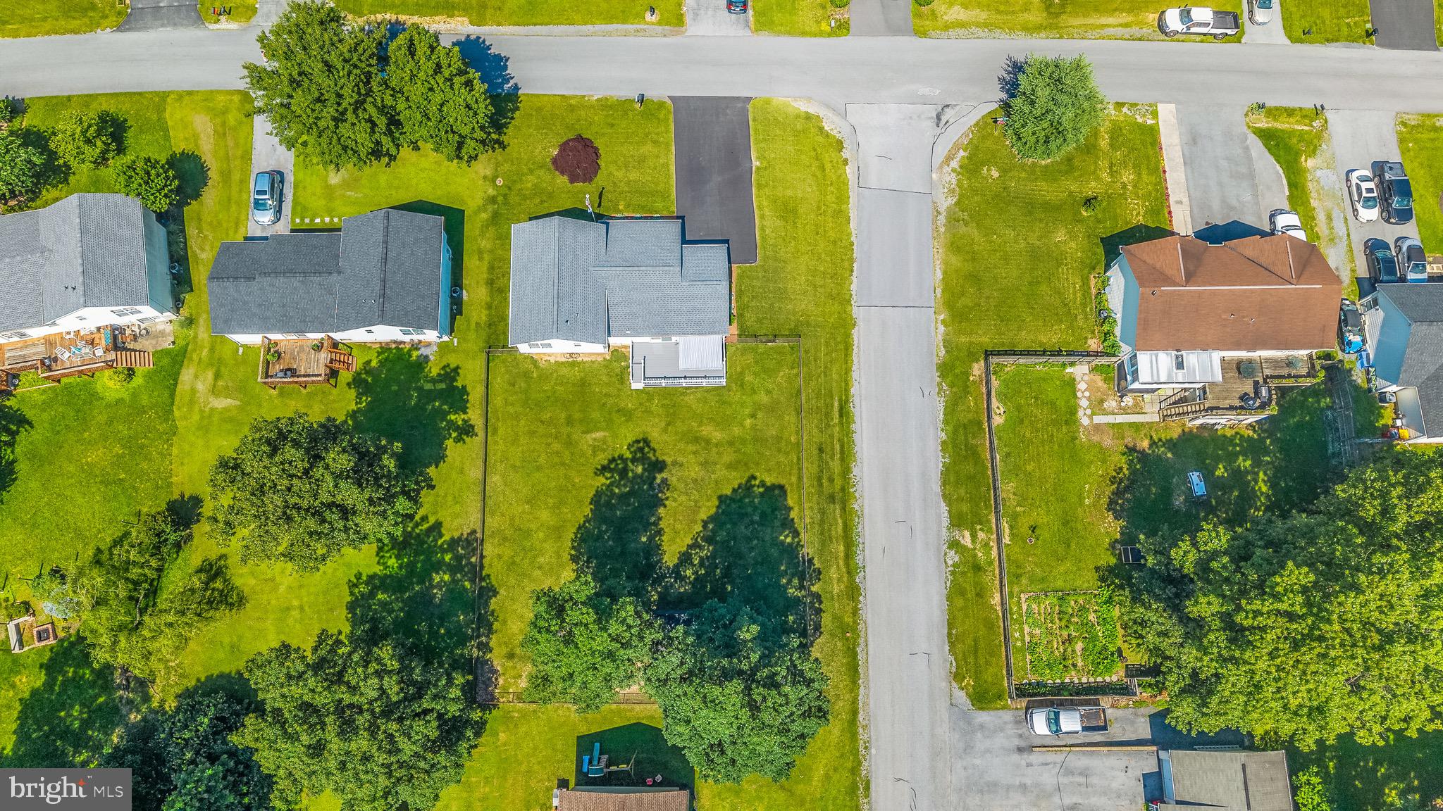 DOUGLAS OAKS - Residential