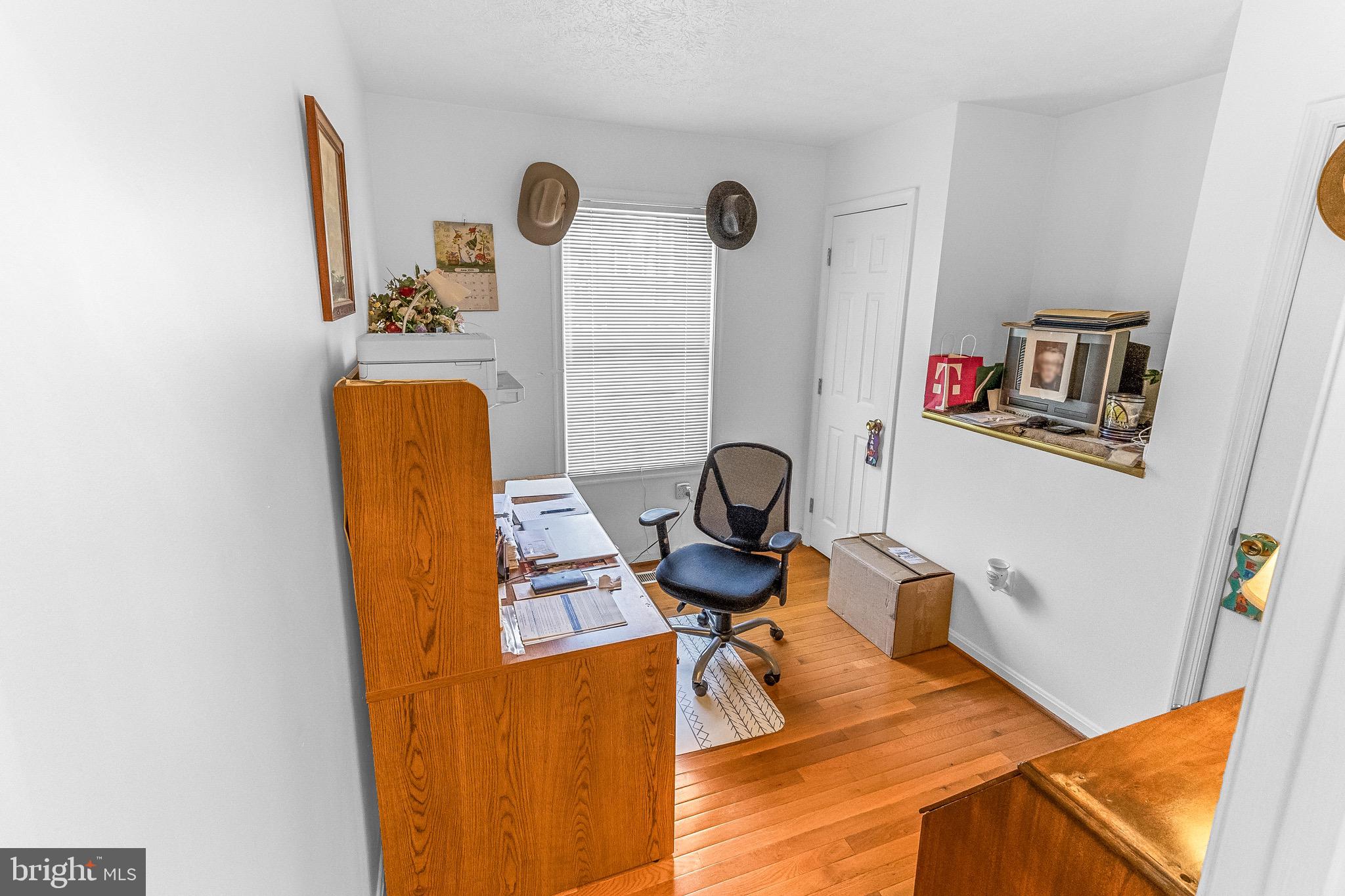 DOUGLAS OAKS - Residential