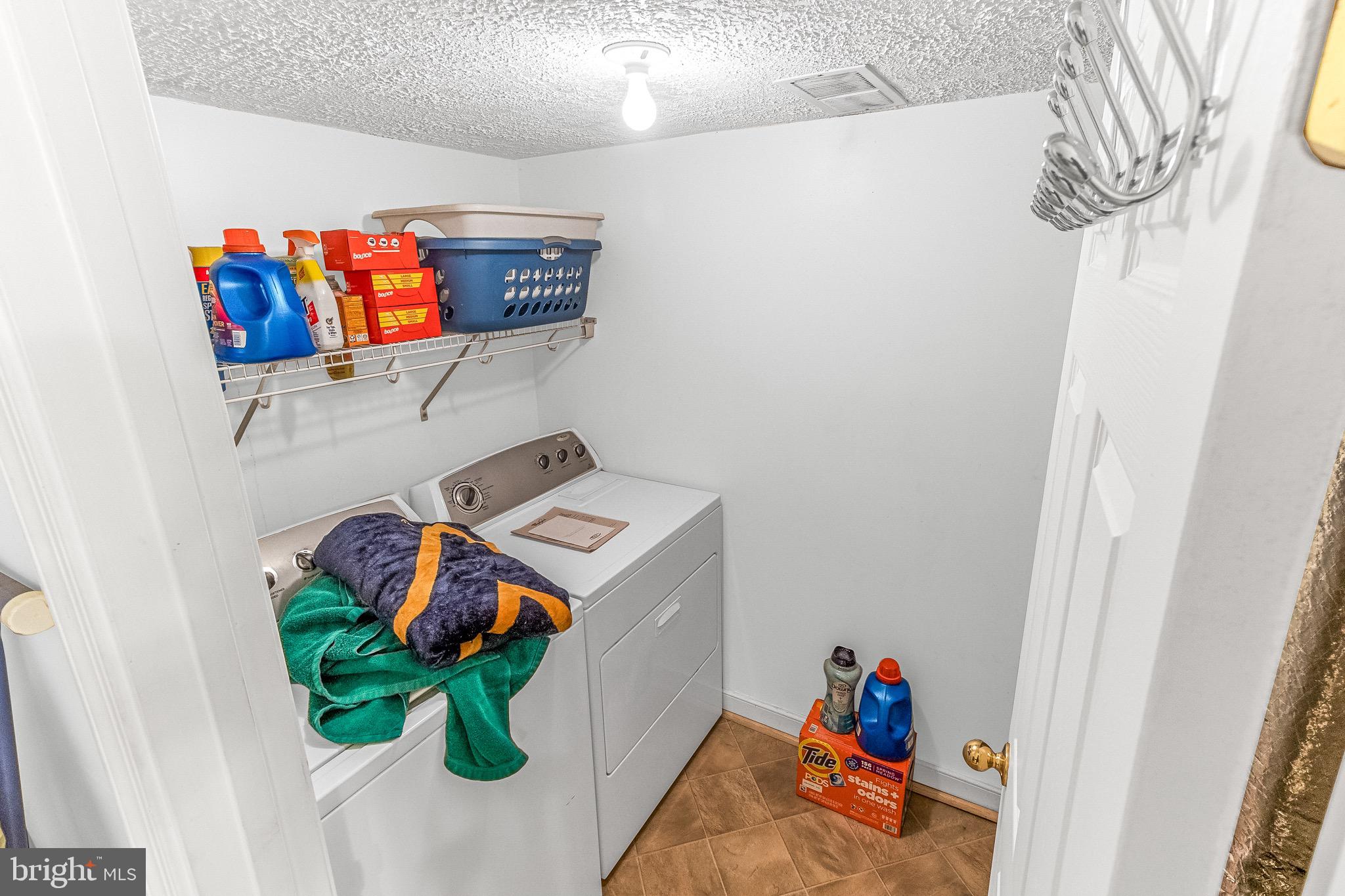 DOUGLAS OAKS - Residential