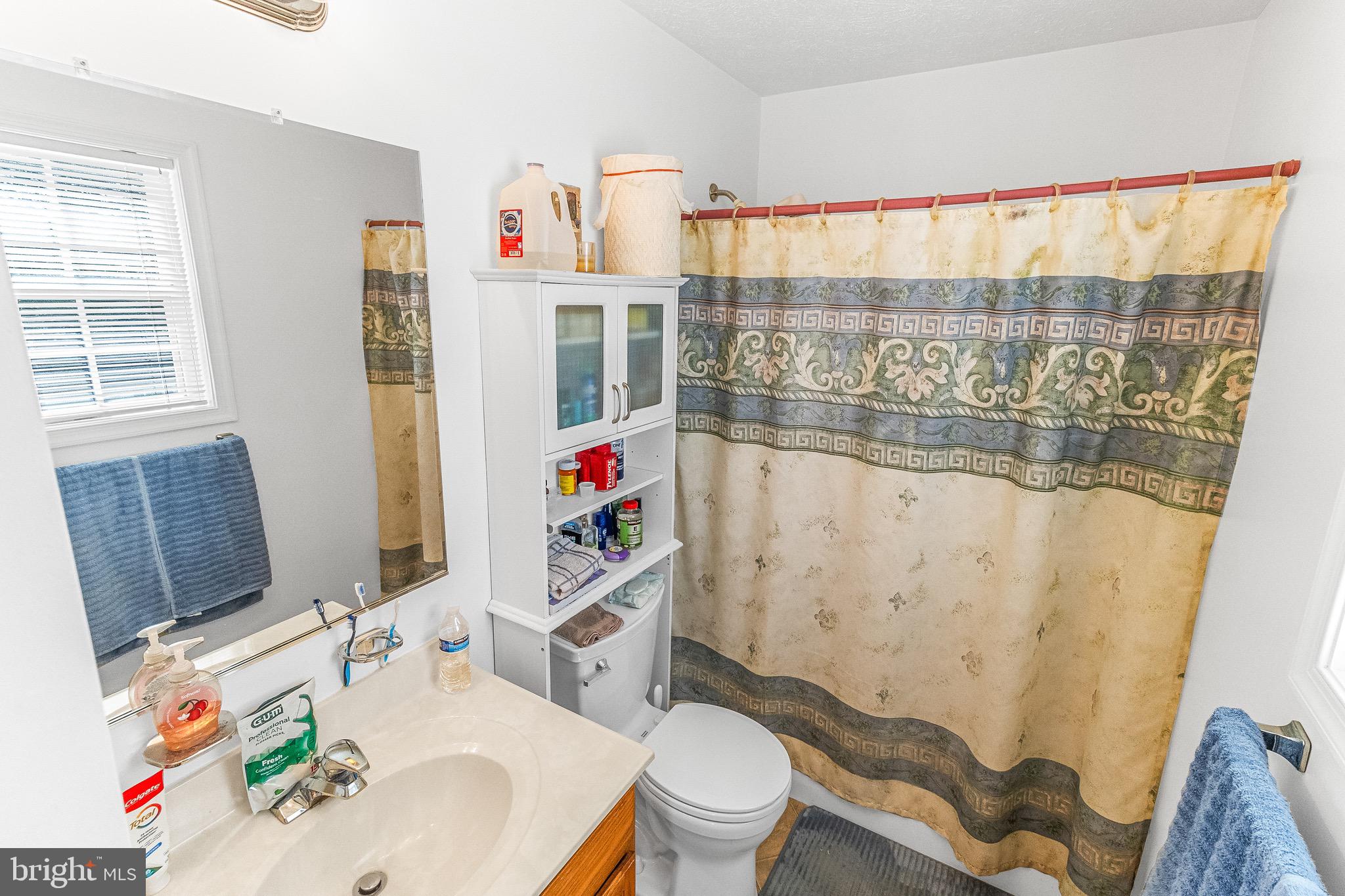 DOUGLAS OAKS - Residential