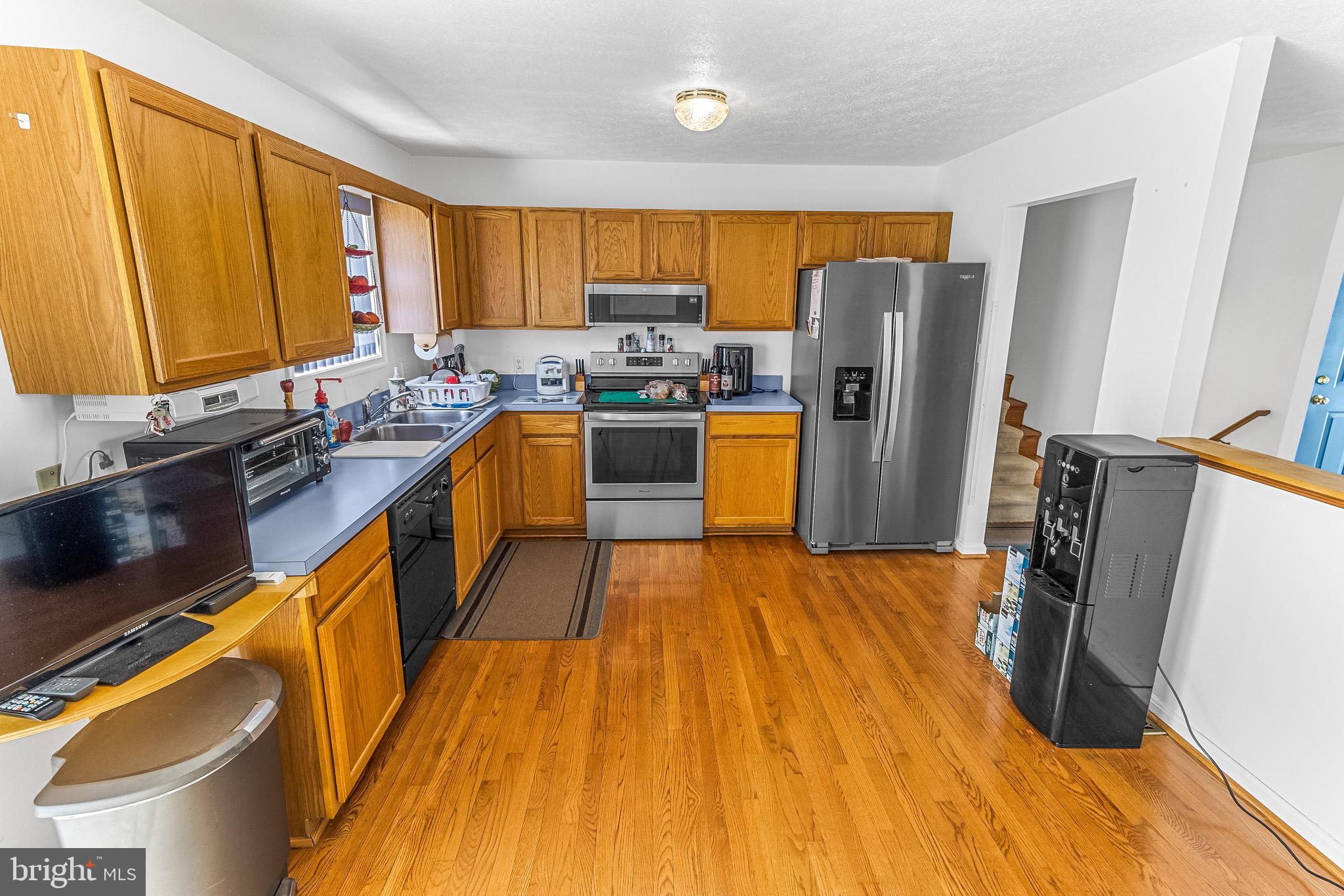 DOUGLAS OAKS - Residential