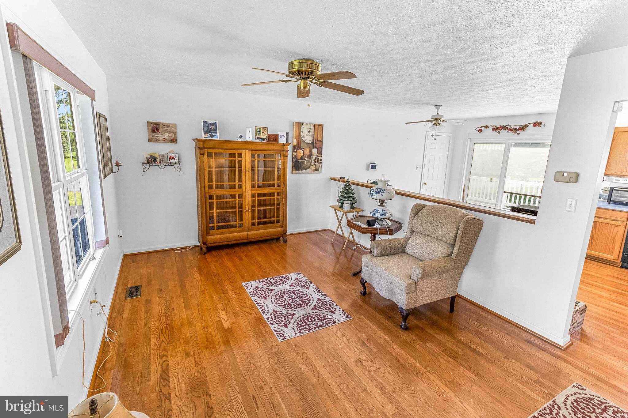 DOUGLAS OAKS - Residential