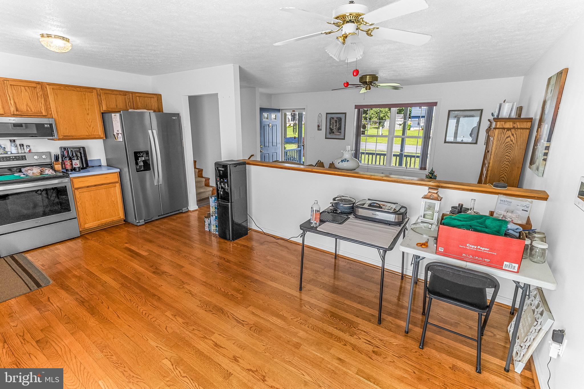 DOUGLAS OAKS - Residential