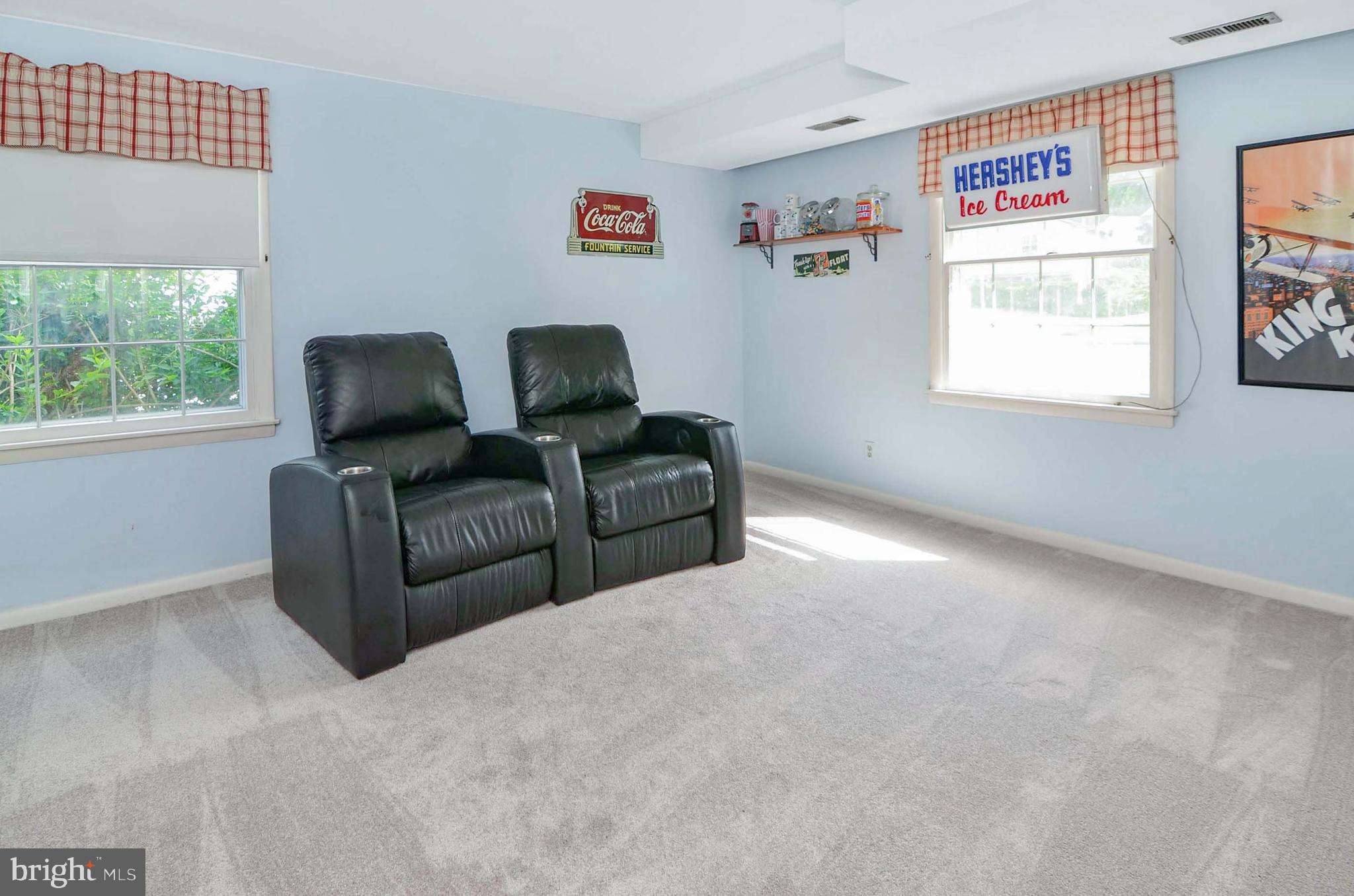 MIS-JAN ESTATES - Residential