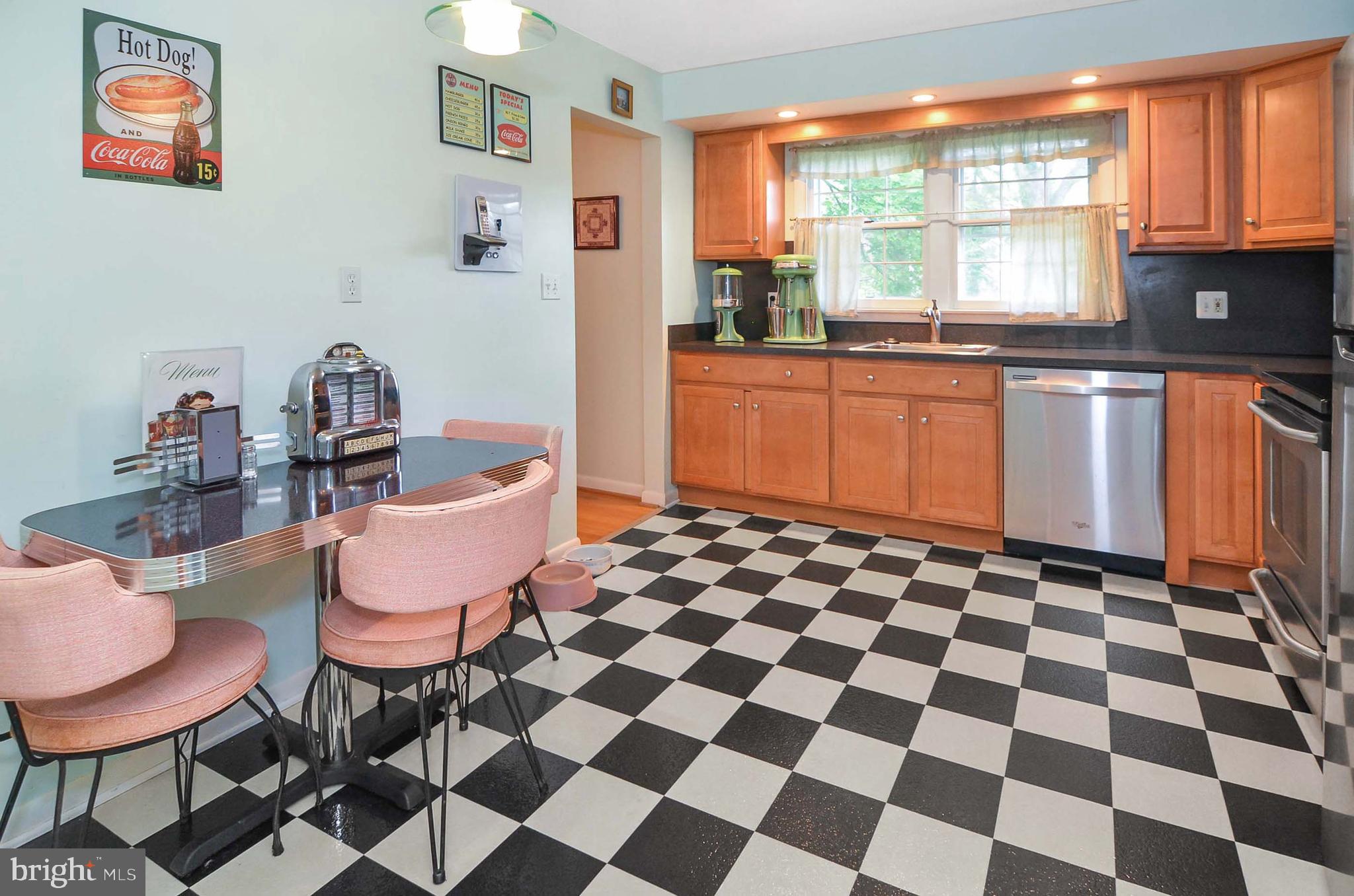 MIS-JAN ESTATES - Residential