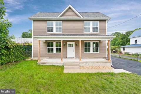 Photo of 4437 Dupont Pky Pkwy, TOWNSEND, DE 19734 (MLS # DENC2082366)